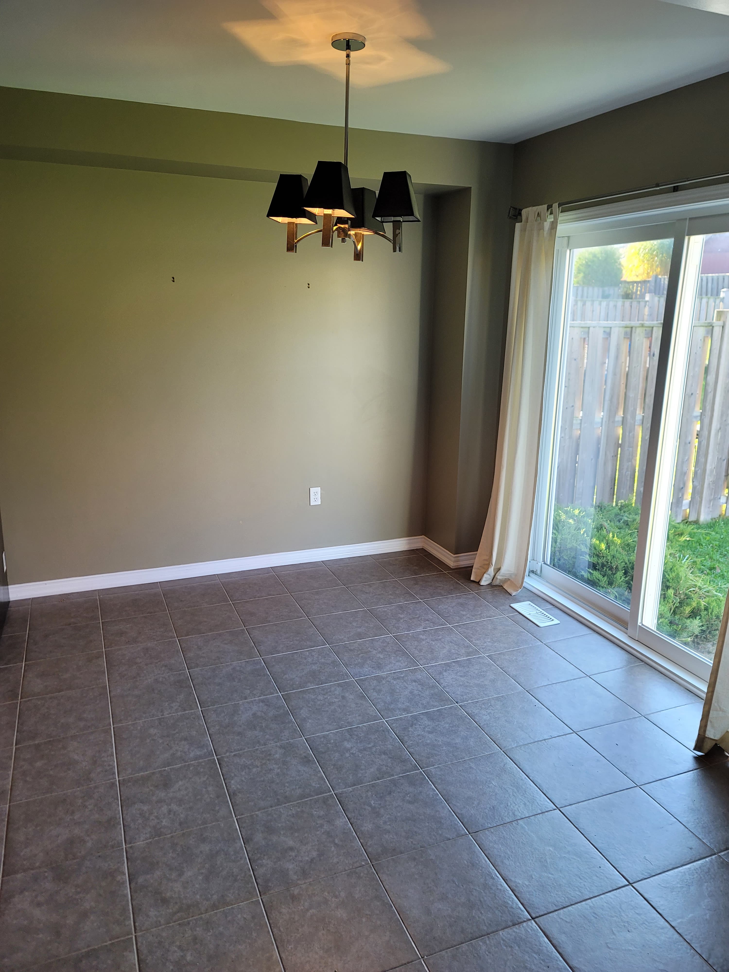 K-W Property Management — 4 Bedroom(s) and 2.5 Bathroom(s) - Photo 4