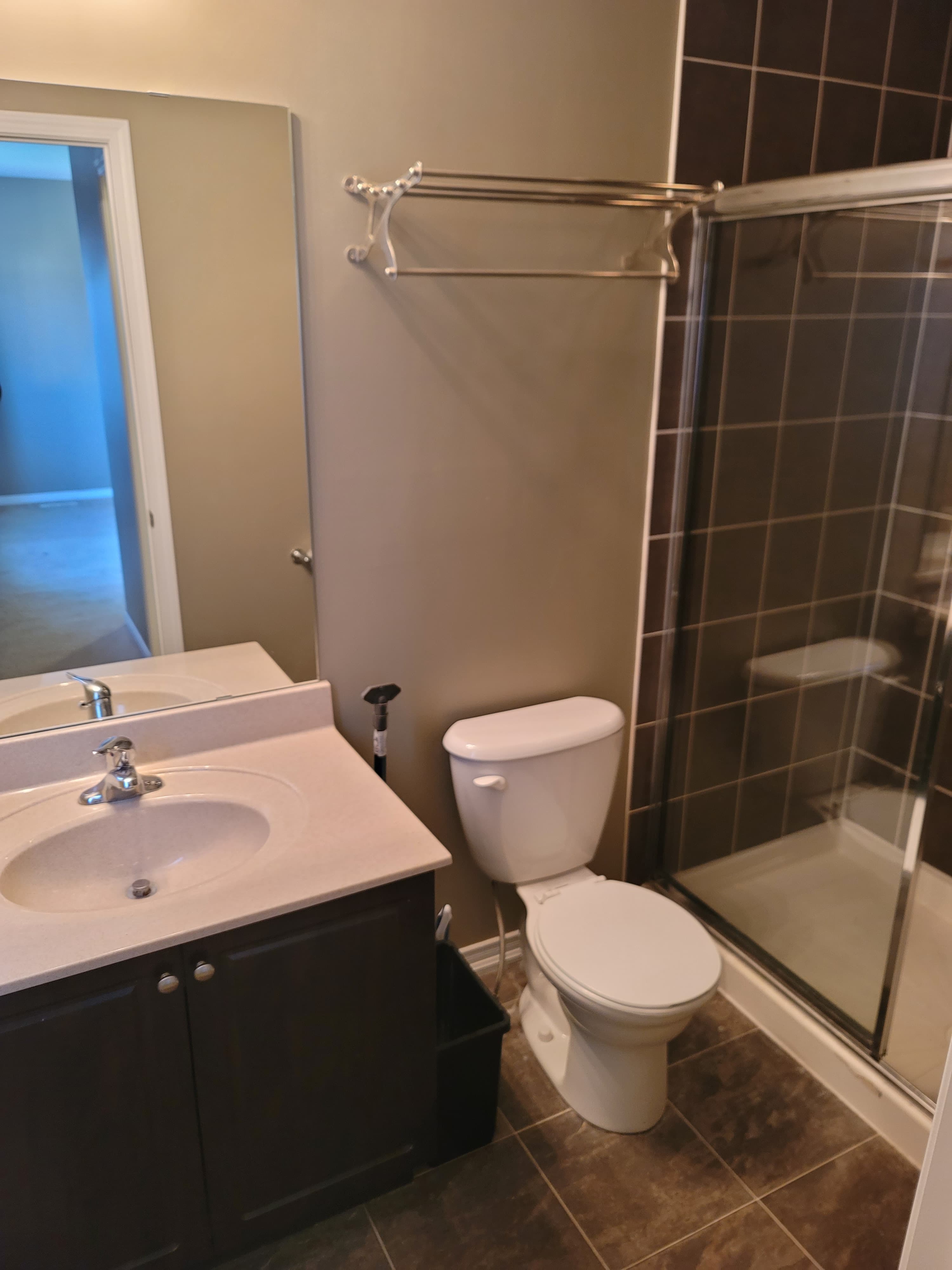 K-W Property Management — 4 Bedroom(s) and 2.5 Bathroom(s) - Photo 12