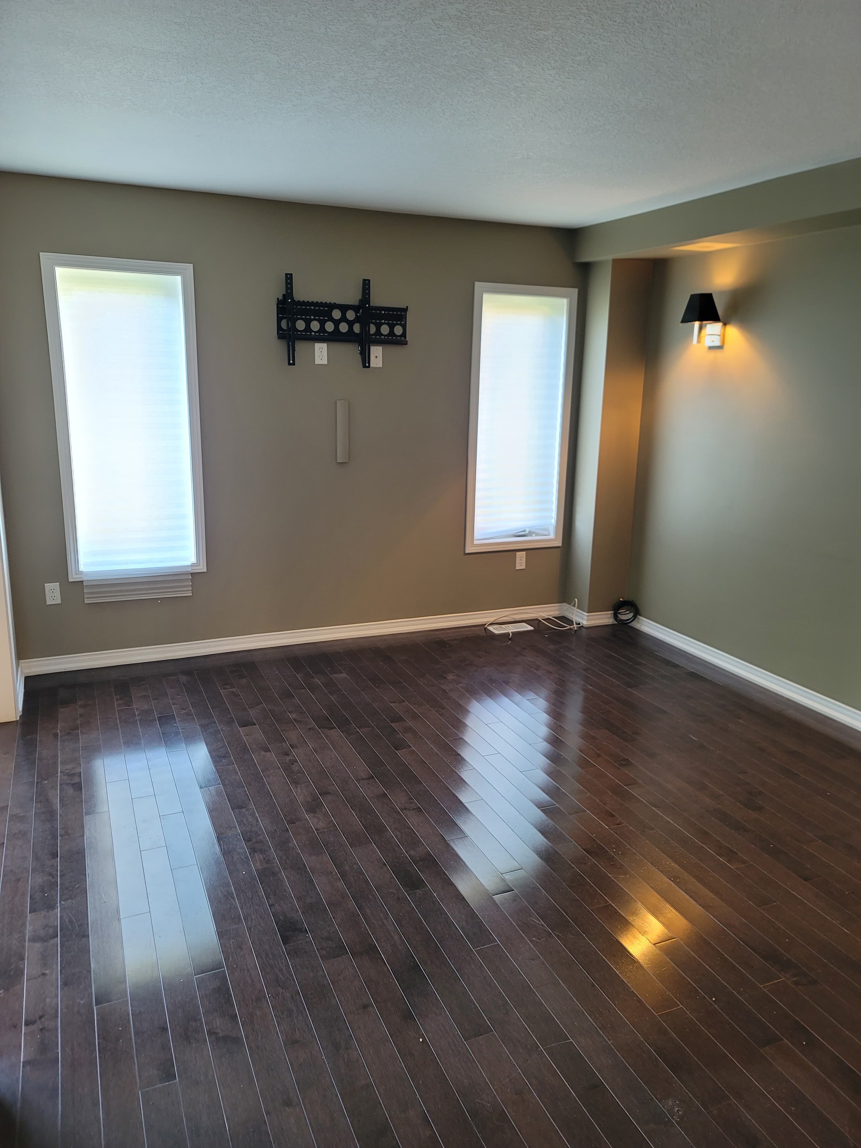 K-W Property Management — 4 Bedroom(s) and 2.5 Bathroom(s) - Photo 7