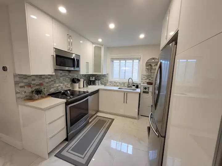 Rhenti — 3 Bedroom(s) and 1.5 Bathroom(s) - Photo 8