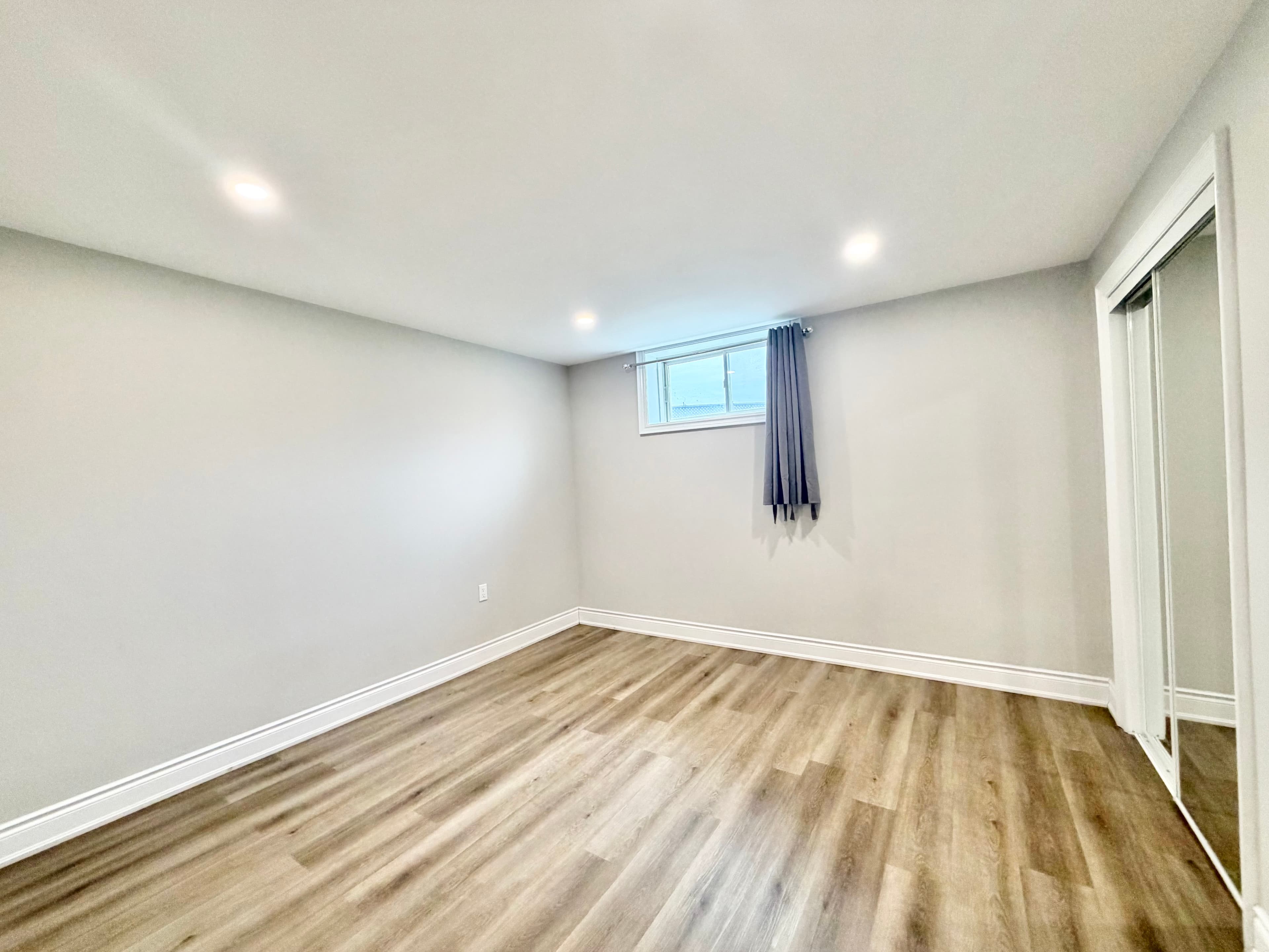 Metra Leasing — 2 Bedroom(s) and 1 Bathroom(s) - Photo 5