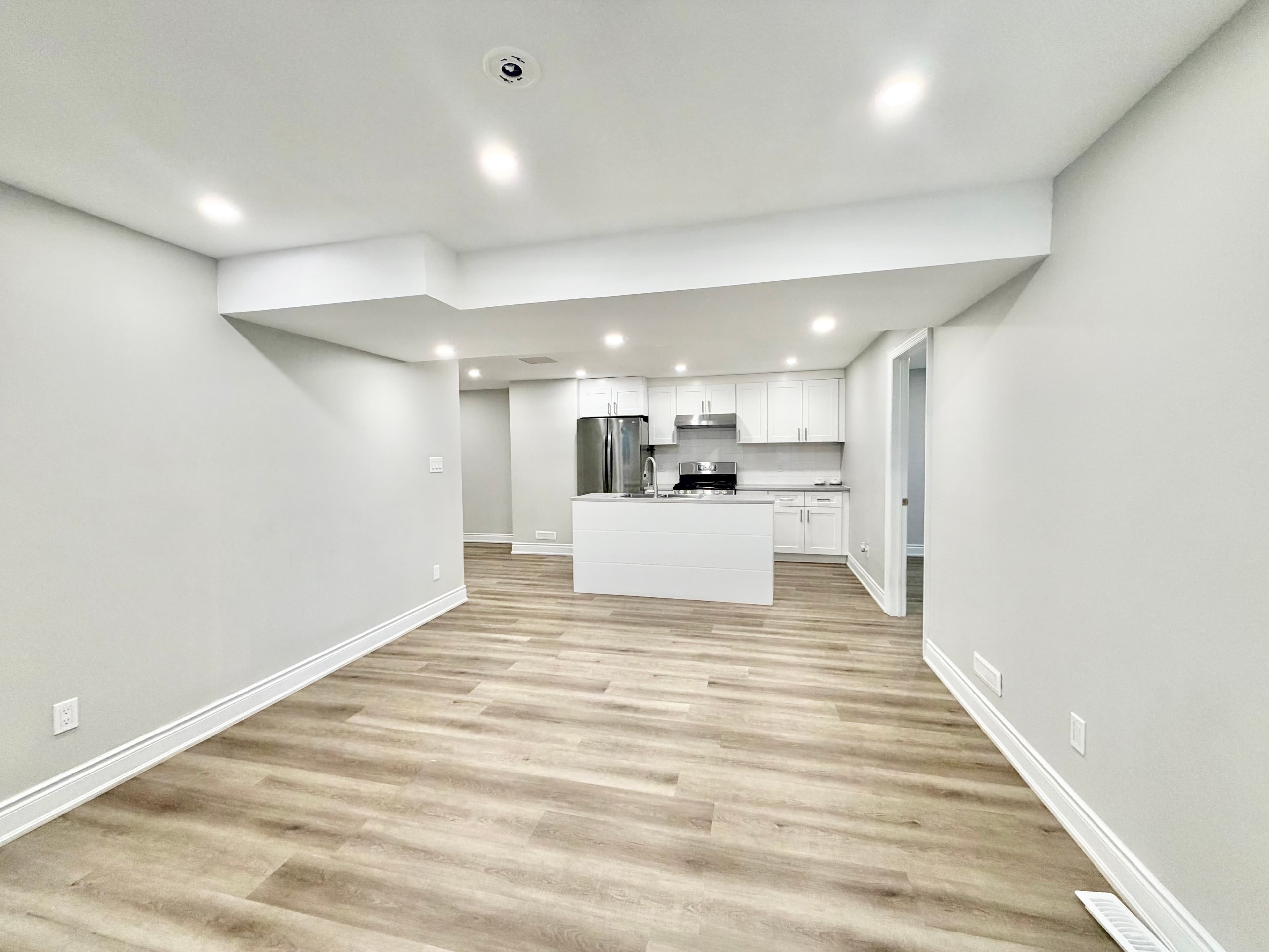 Metra Leasing — 2 Bedroom(s) and 1 Bathroom(s) - Photo 9