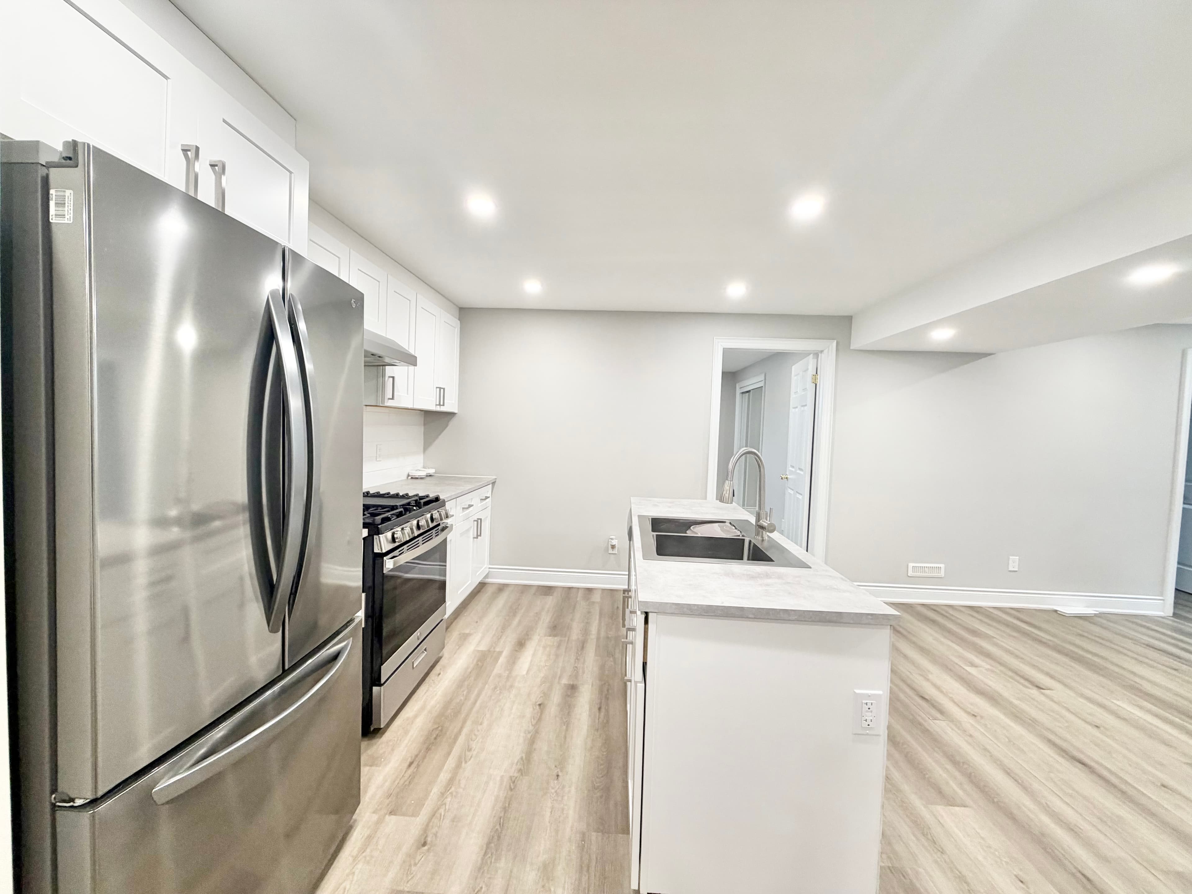 Metra Leasing — 2 Bedroom(s) and 1 Bathroom(s) - Photo 11