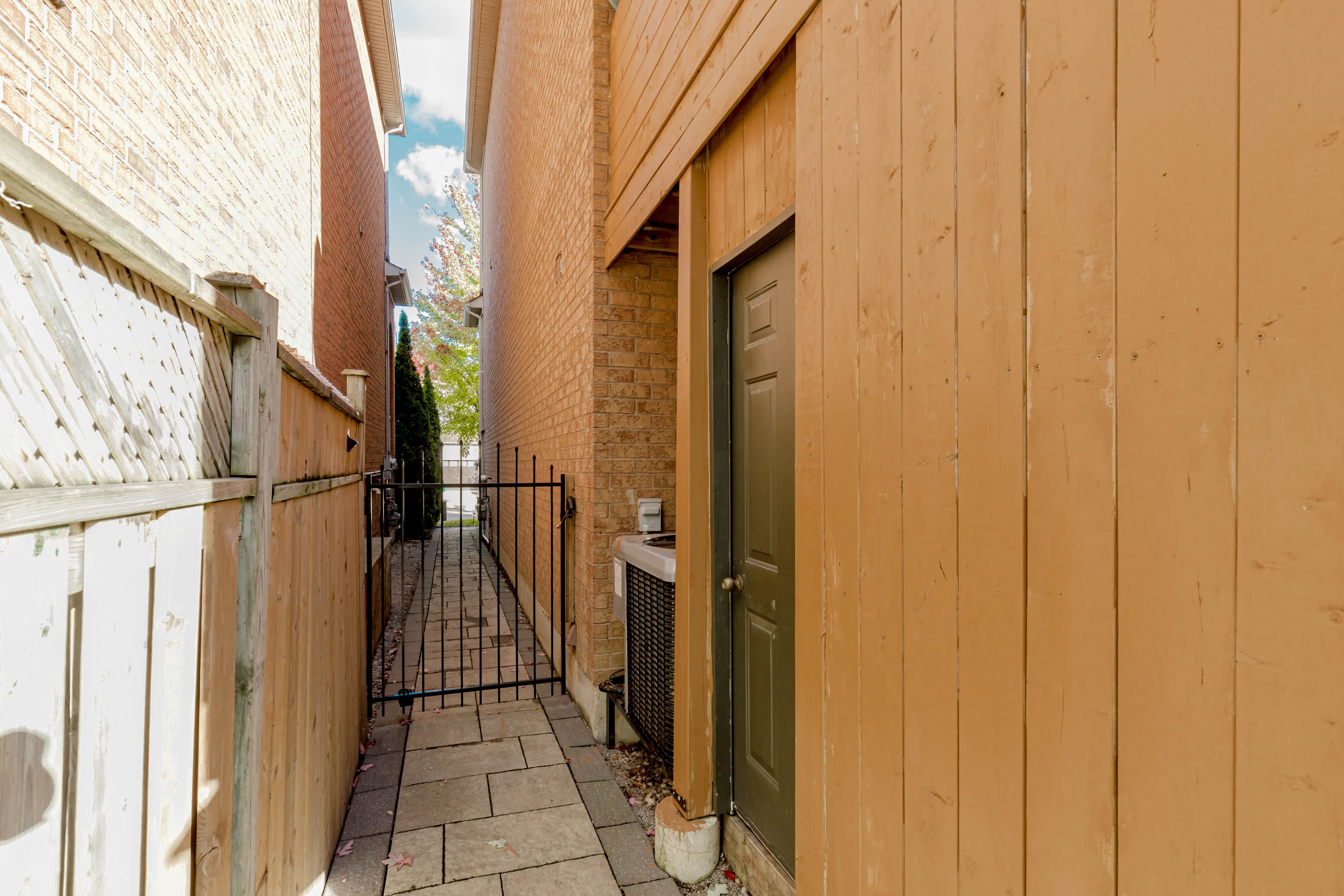 PropertyGuys.com — BASEMENT - Photo 3