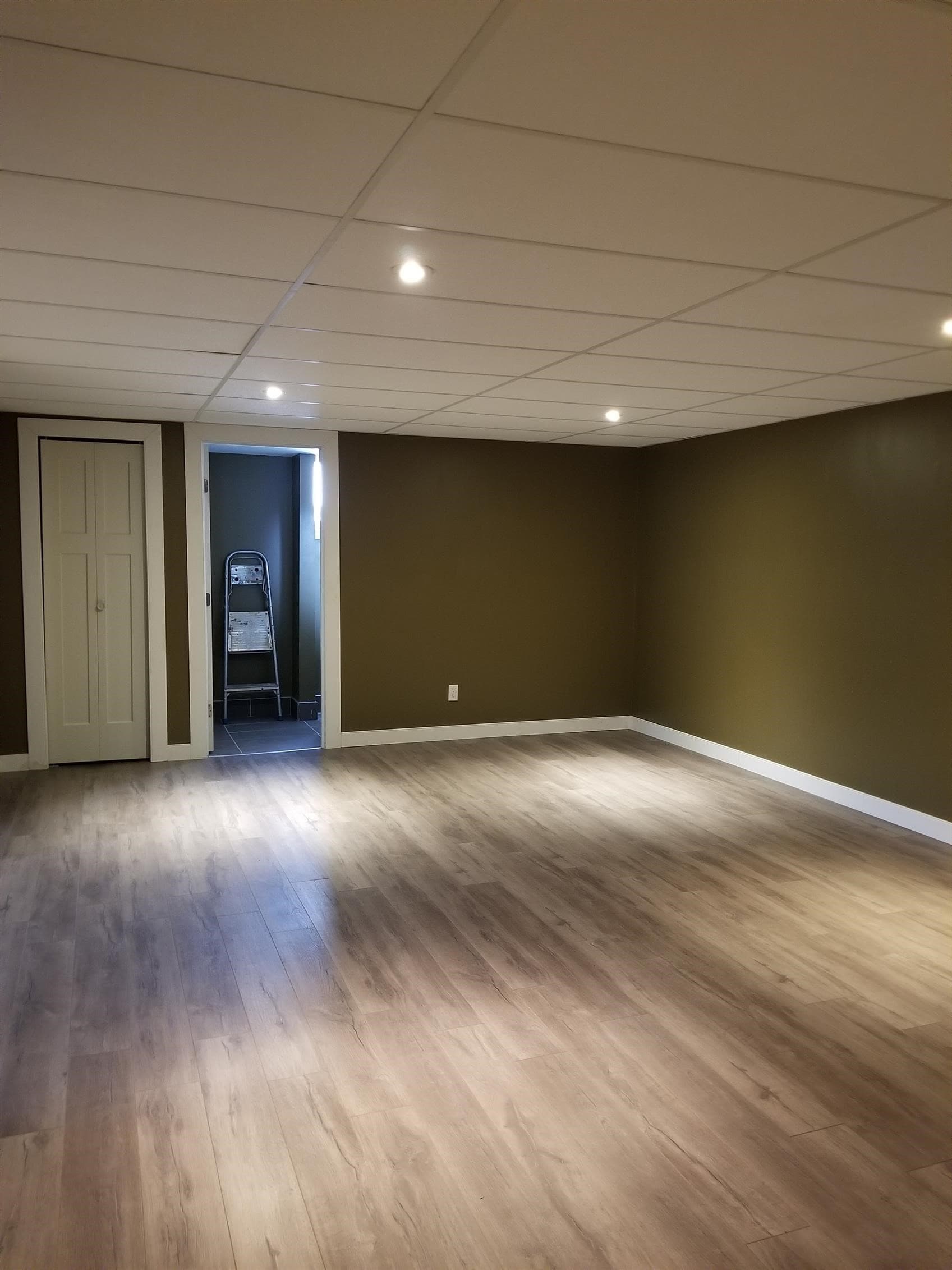 Magnum York — Lower - Photo 3