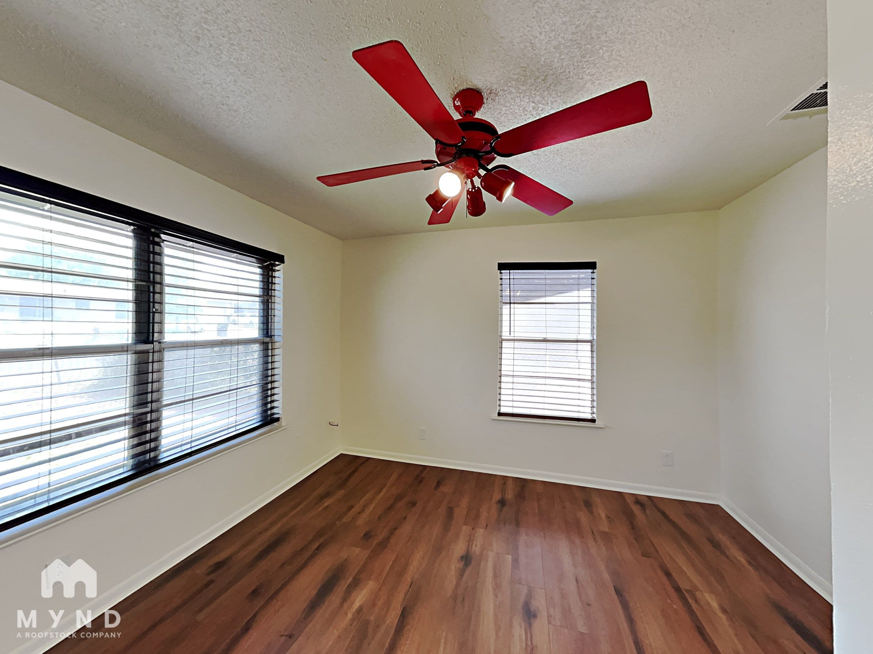 MYND — 3 Bedroom(s) and 1 Bathroom(s) - Photo 4