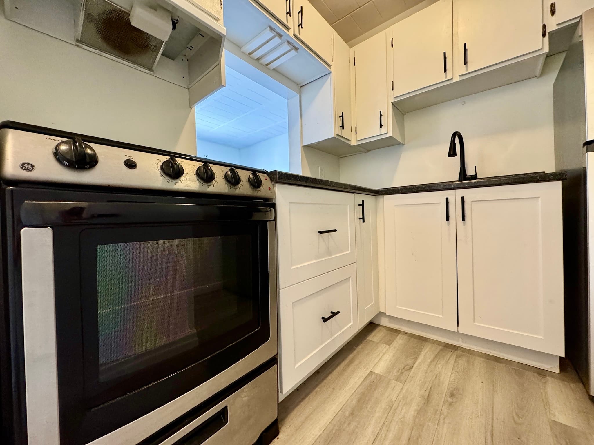 Whitehall Apartments — 103 - Photo 6