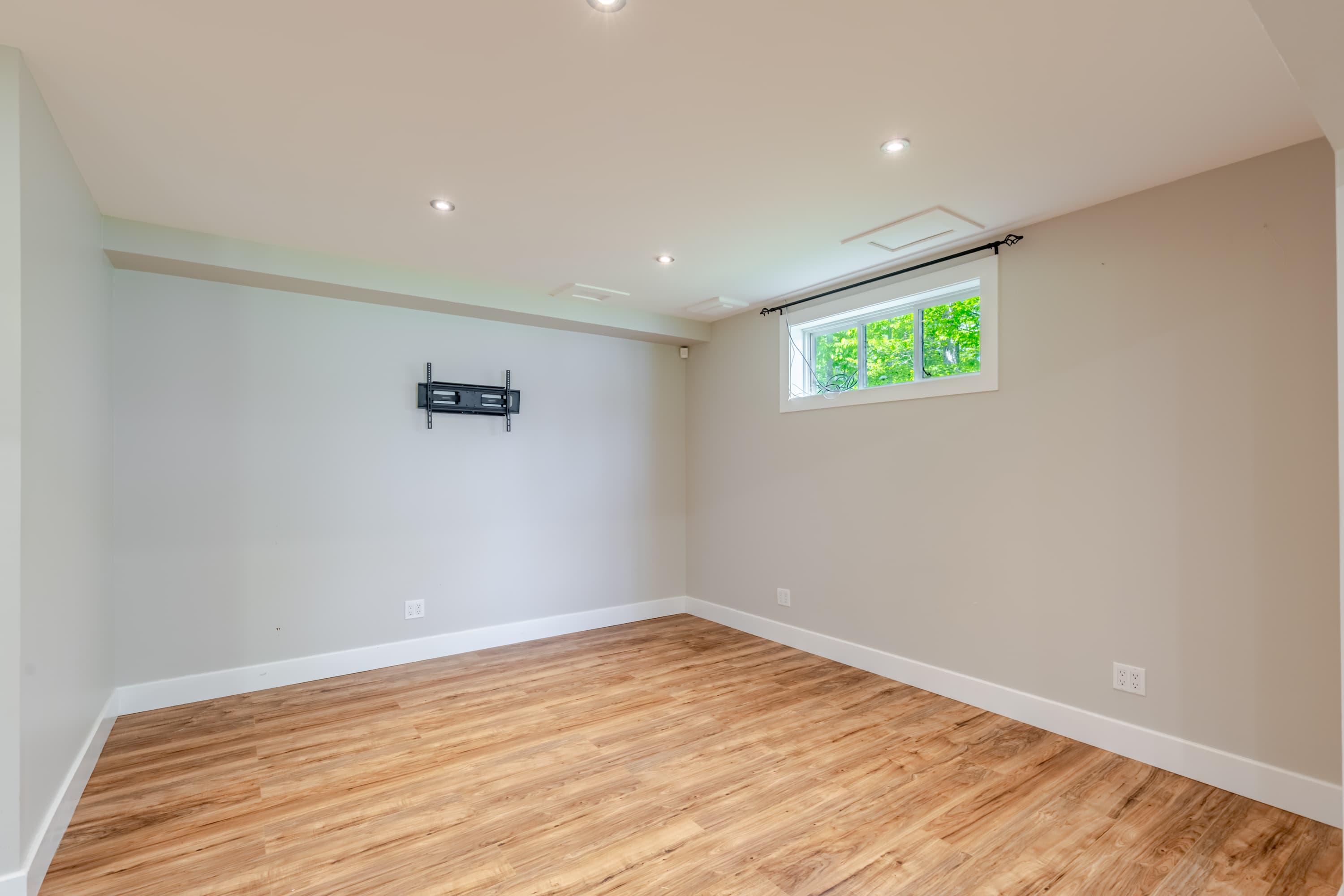 Fredericton Property Management — 3 Bedroom(s) and 3 Bathroom(s) - Photo 28
