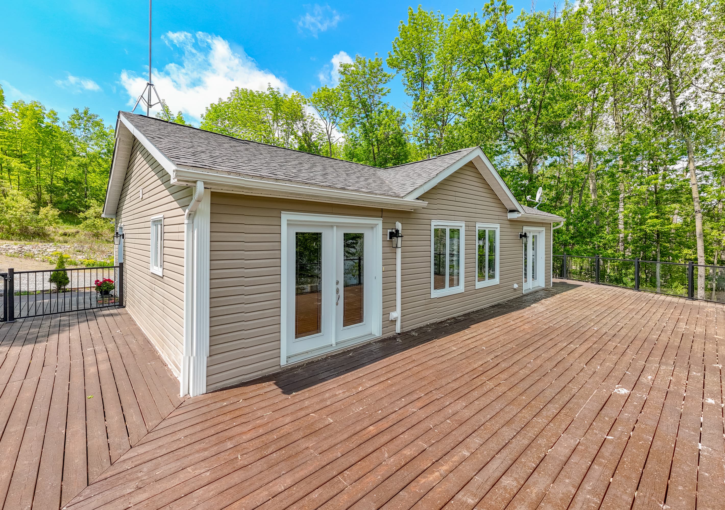 Fredericton Property Management — 3 Bedroom(s) and 3 Bathroom(s) - Photo 38