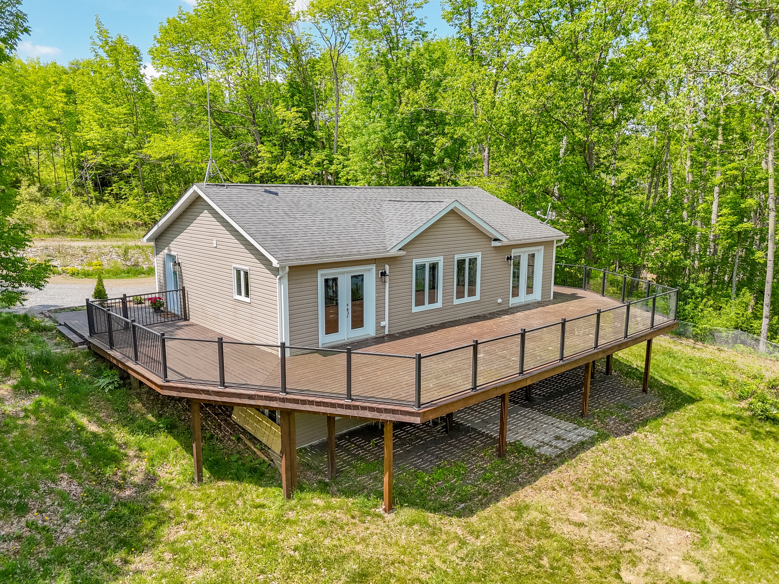 Fredericton Property Management — 3 Bedroom(s) and 3 Bathroom(s) - Photo 37