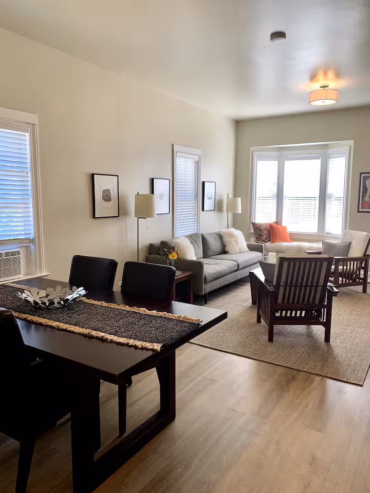 Rhenti — 2 Bedroom(s) and 1 Bathroom(s) - Photo 4