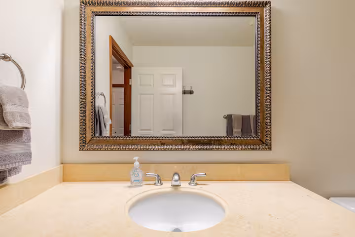 Rhenti — 4 Bedroom(s) and 2 Bathroom(s) - Photo 11