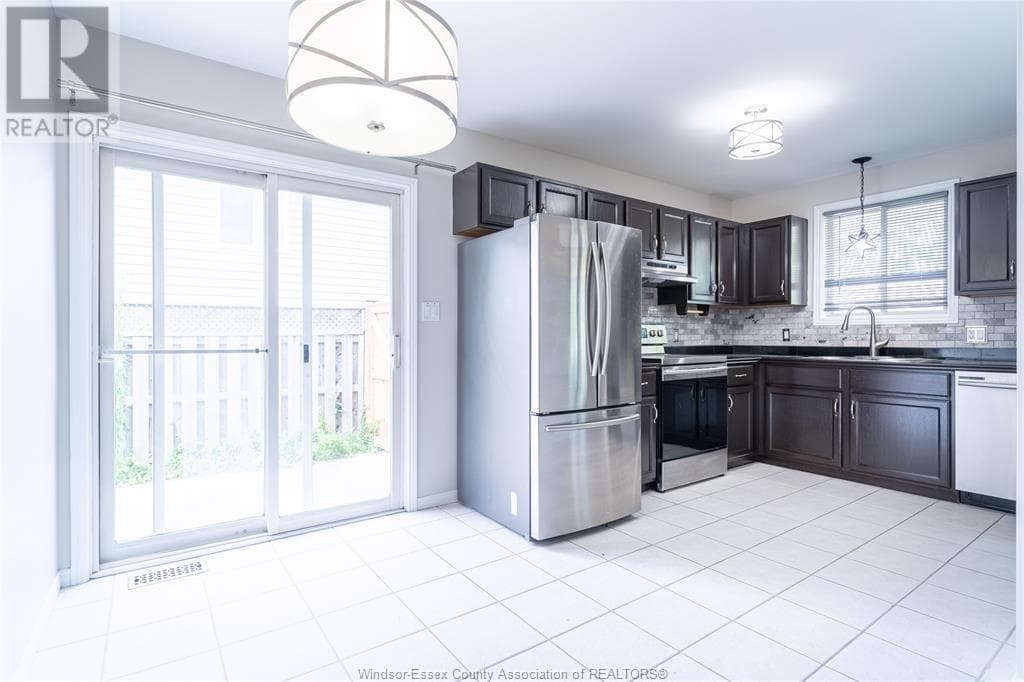 Maximum Property Solutions — 3 Bedroom(s) and 1 Bathroom(s) - Photo 12