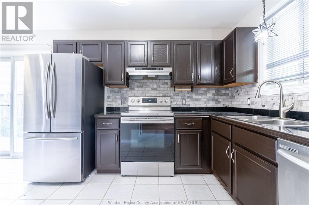 Maximum Property Solutions — 3 Bedroom(s) and 1 Bathroom(s) - Photo 8