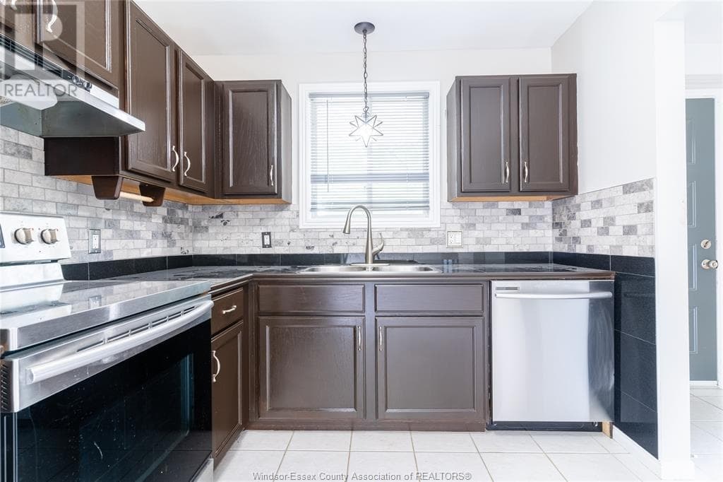 Maximum Property Solutions — 3 Bedroom(s) and 1 Bathroom(s) - Photo 10
