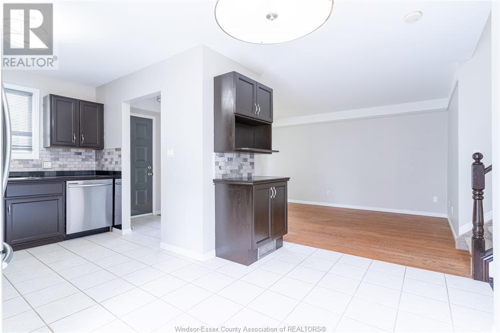 Maximum Property Solutions — 3 Bedroom(s) and 1 Bathroom(s) - Photo 11
