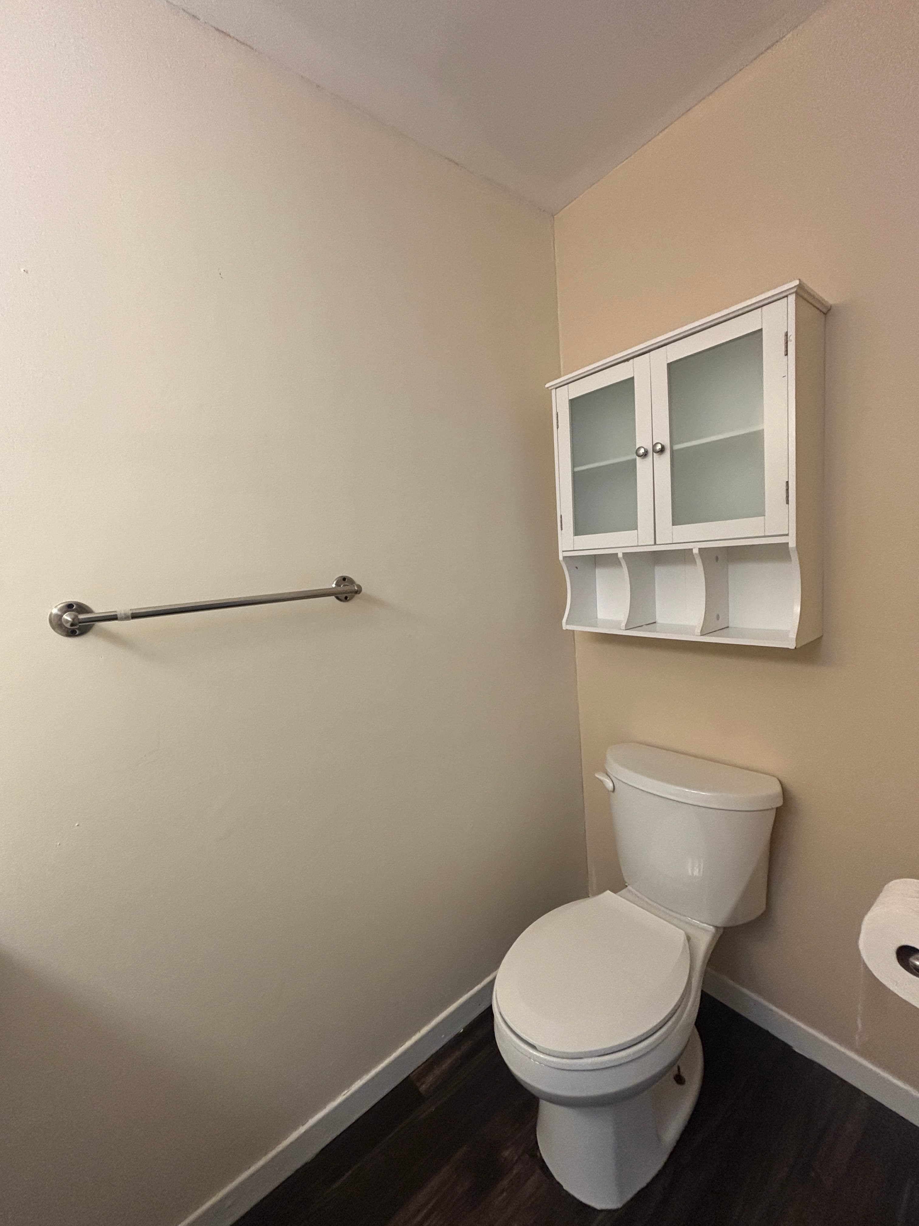 Urchin Property Management Inc. — 3 Bedroom(s) and 1.5 Bathroom(s) - Photo 14
