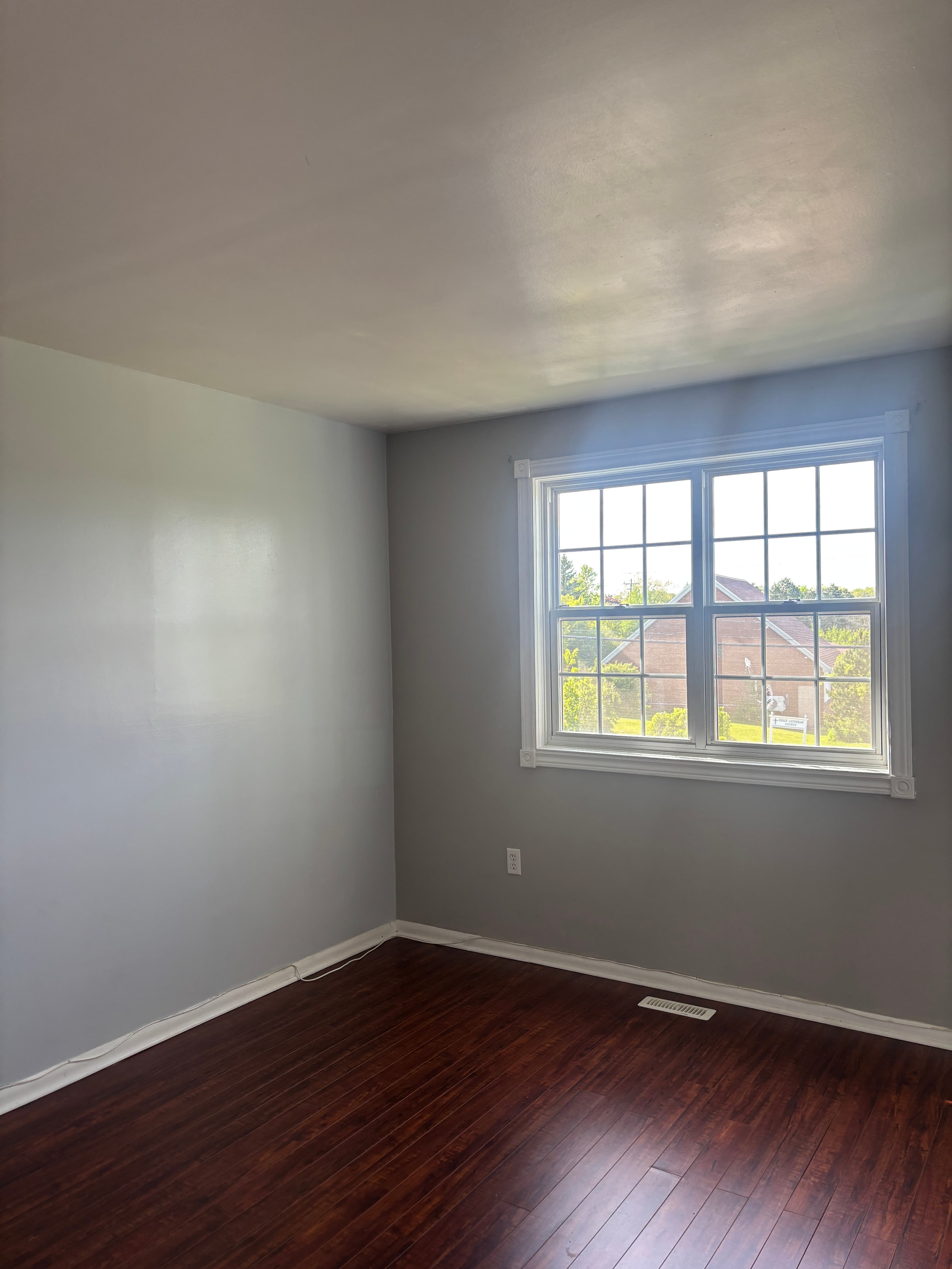 Urchin Property Management Inc. — 3 Bedroom(s) and 1.5 Bathroom(s) - Photo 7