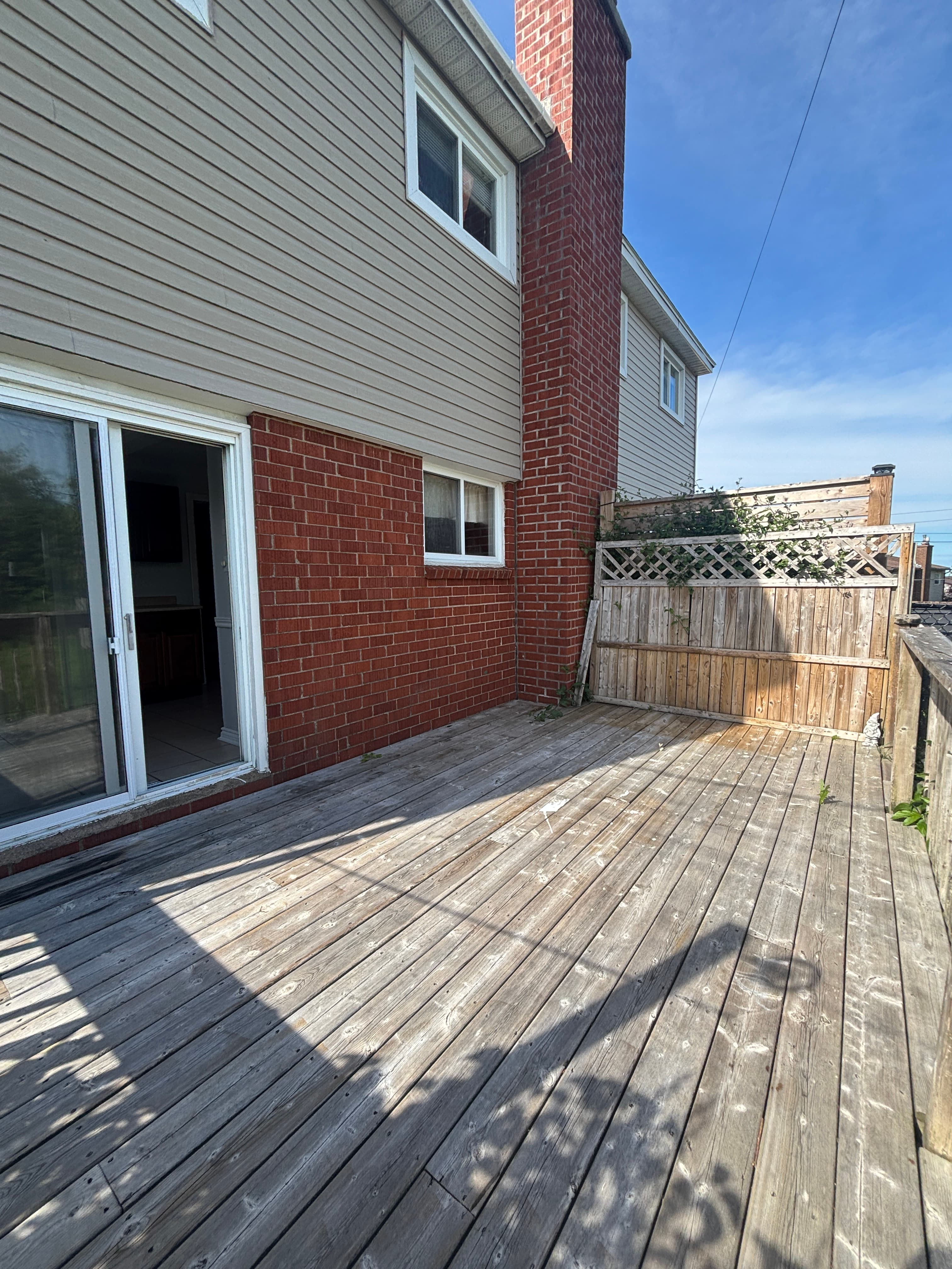 Urchin Property Management Inc. — 3 Bedroom(s) and 1.5 Bathroom(s) - Photo 18