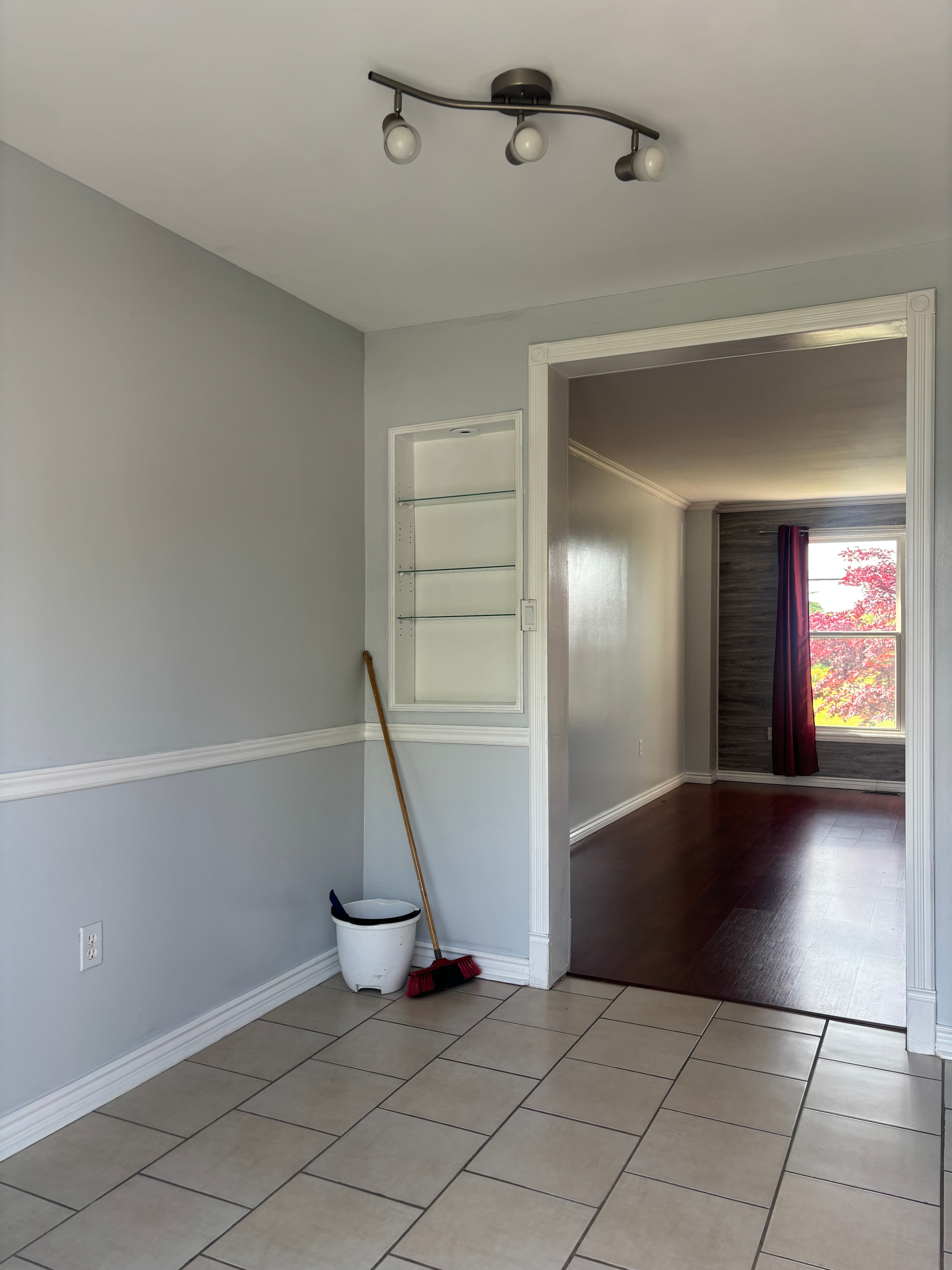 Urchin Property Management Inc. — 3 Bedroom(s) and 1.5 Bathroom(s) - Photo 6