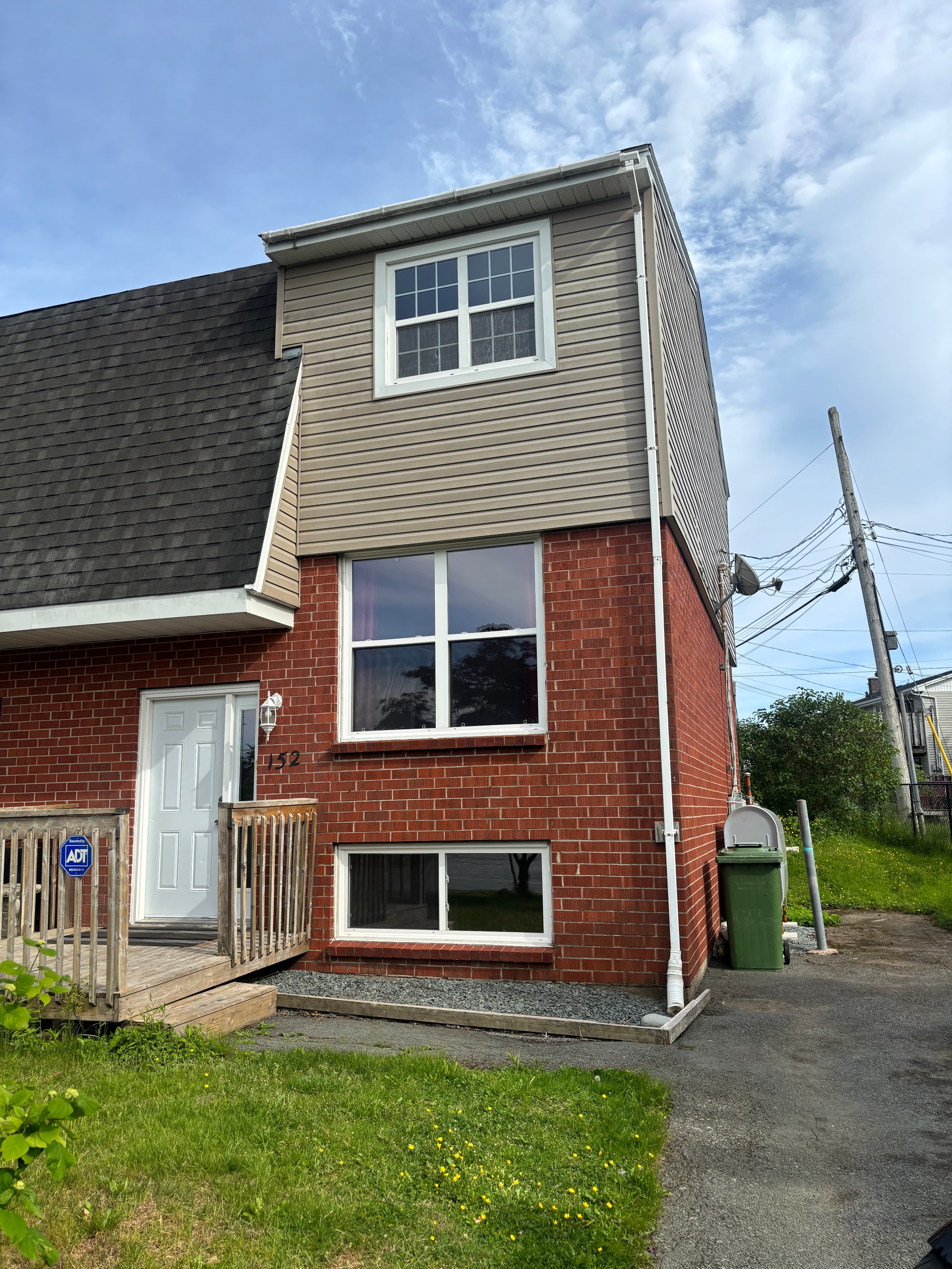 Urchin Property Management Inc. — 3 Bedroom(s) and 1.5 Bathroom(s) - Photo 19