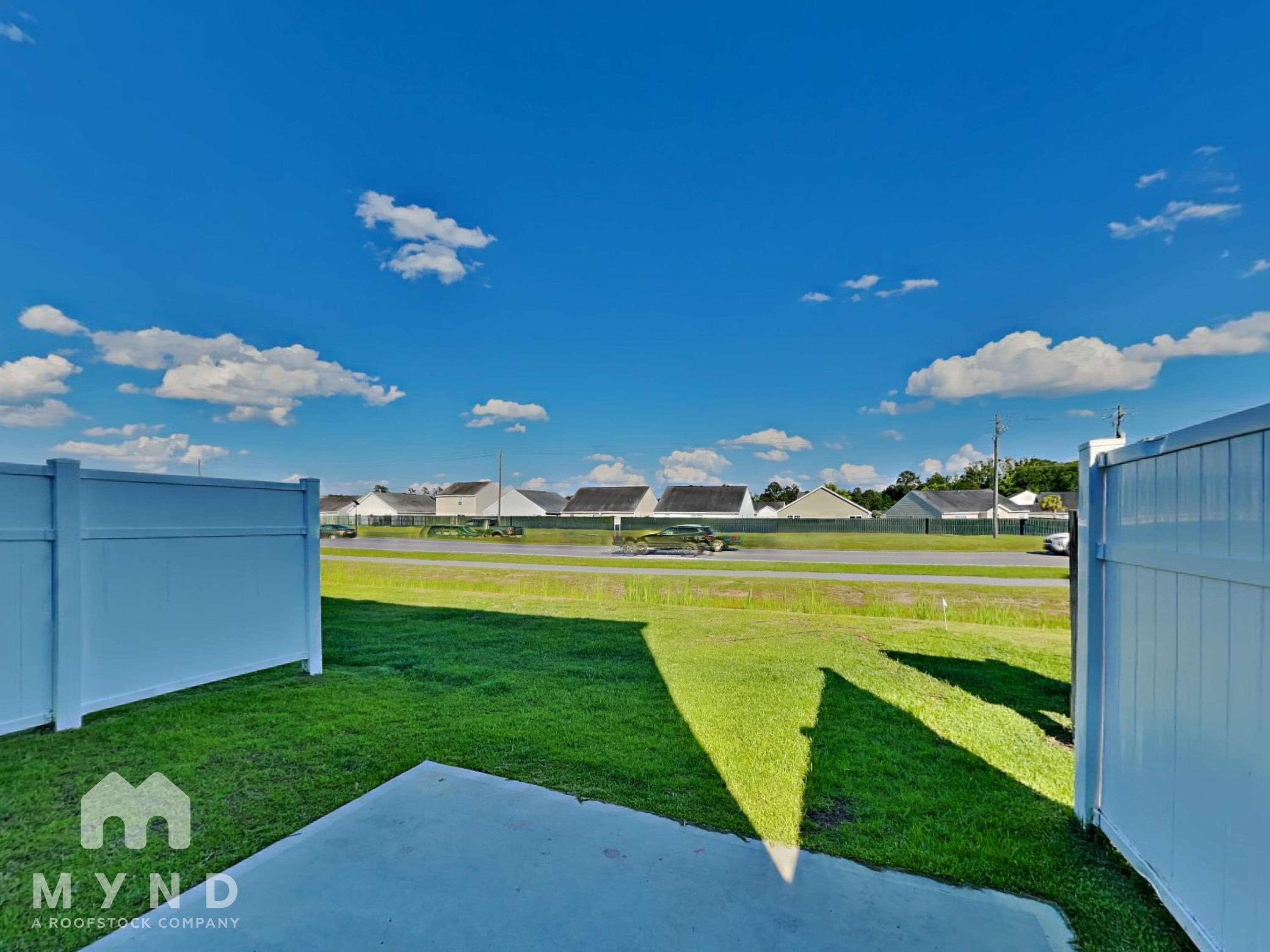 MYND — 3 Bedroom(s) and 2.5 Bathroom(s) - Photo 27
