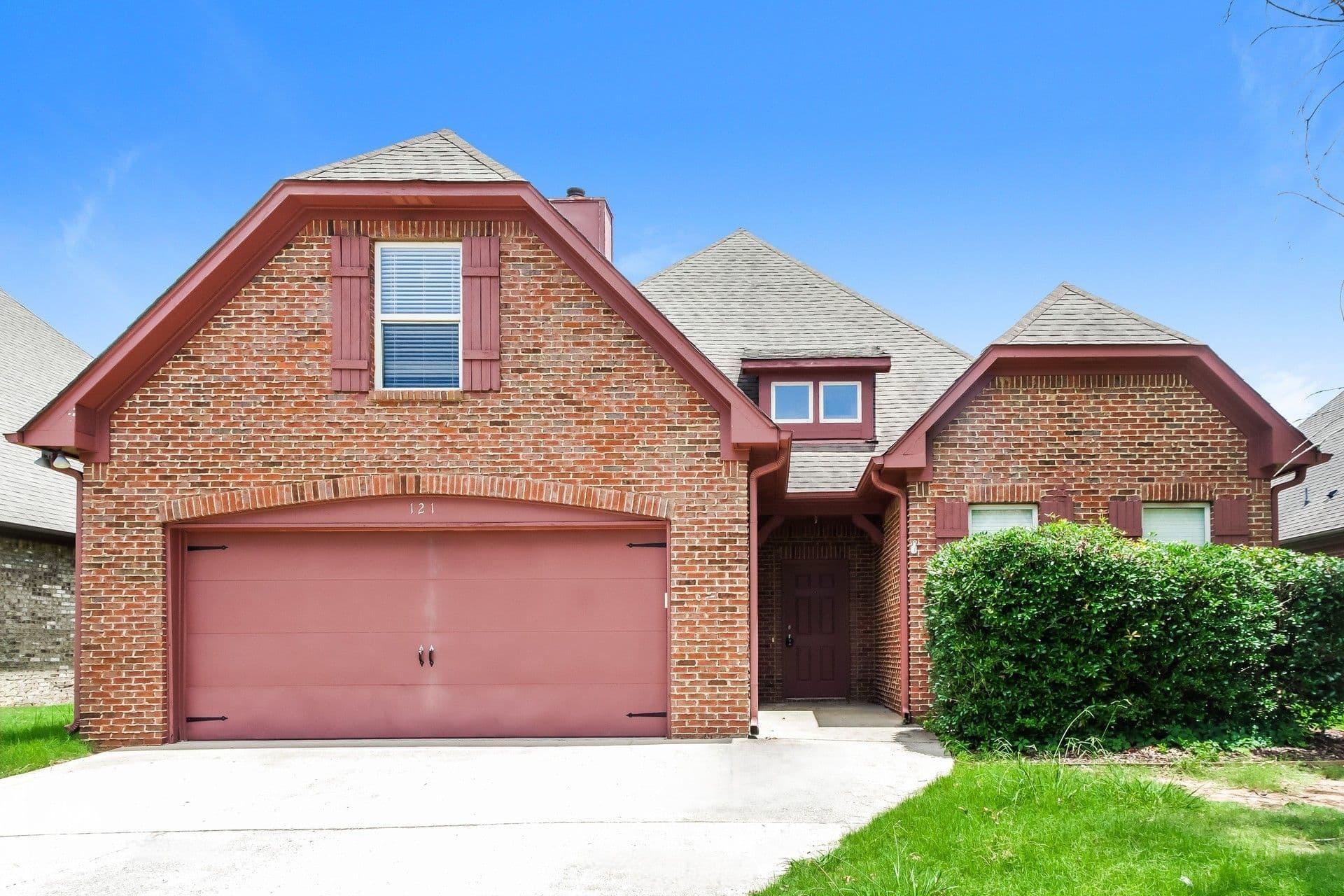 MYND — 4 Bedroom(s) and 2 Bathroom(s) - Photo 1