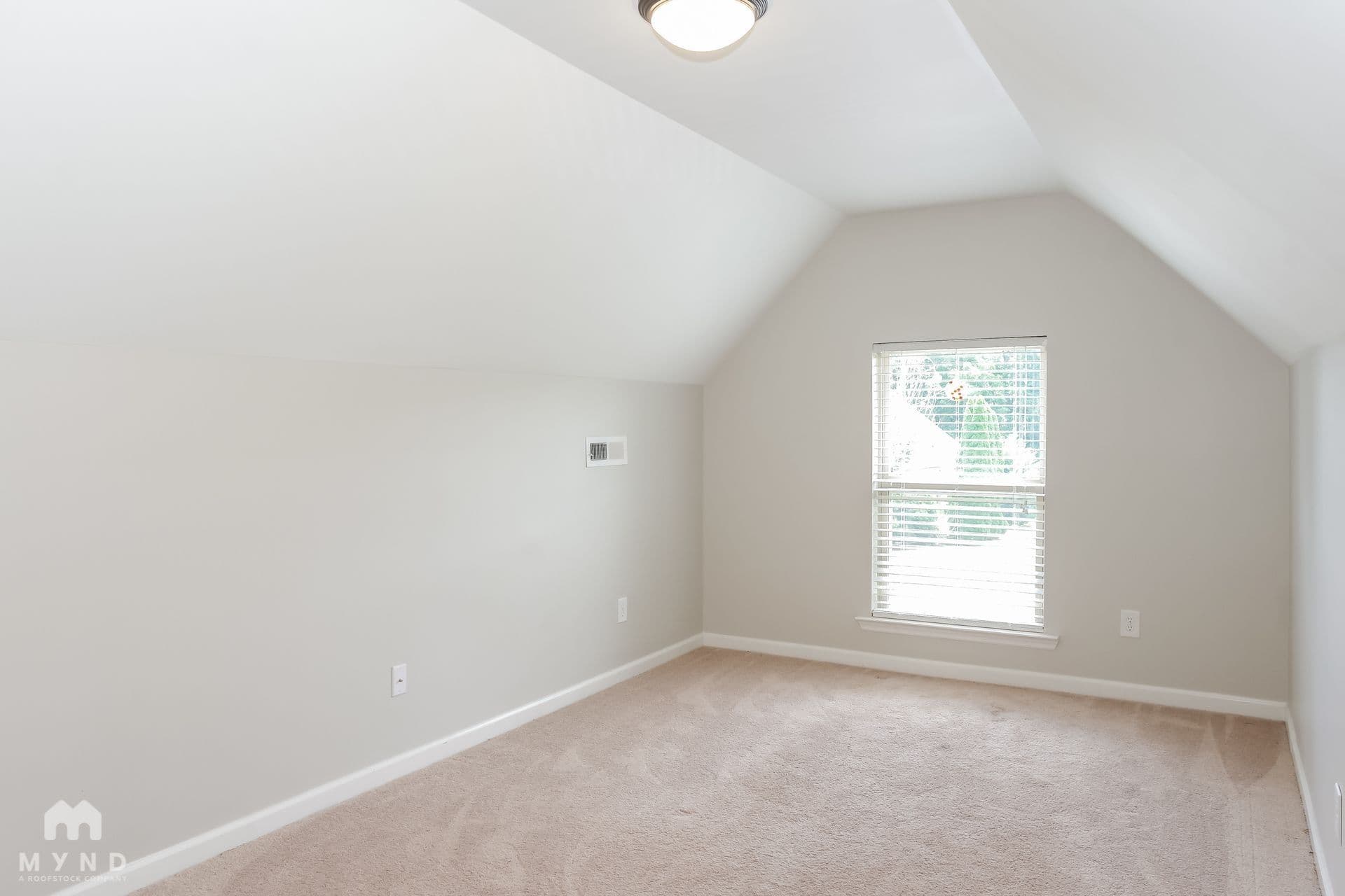 MYND — 4 Bedroom(s) and 2 Bathroom(s) - Photo 15