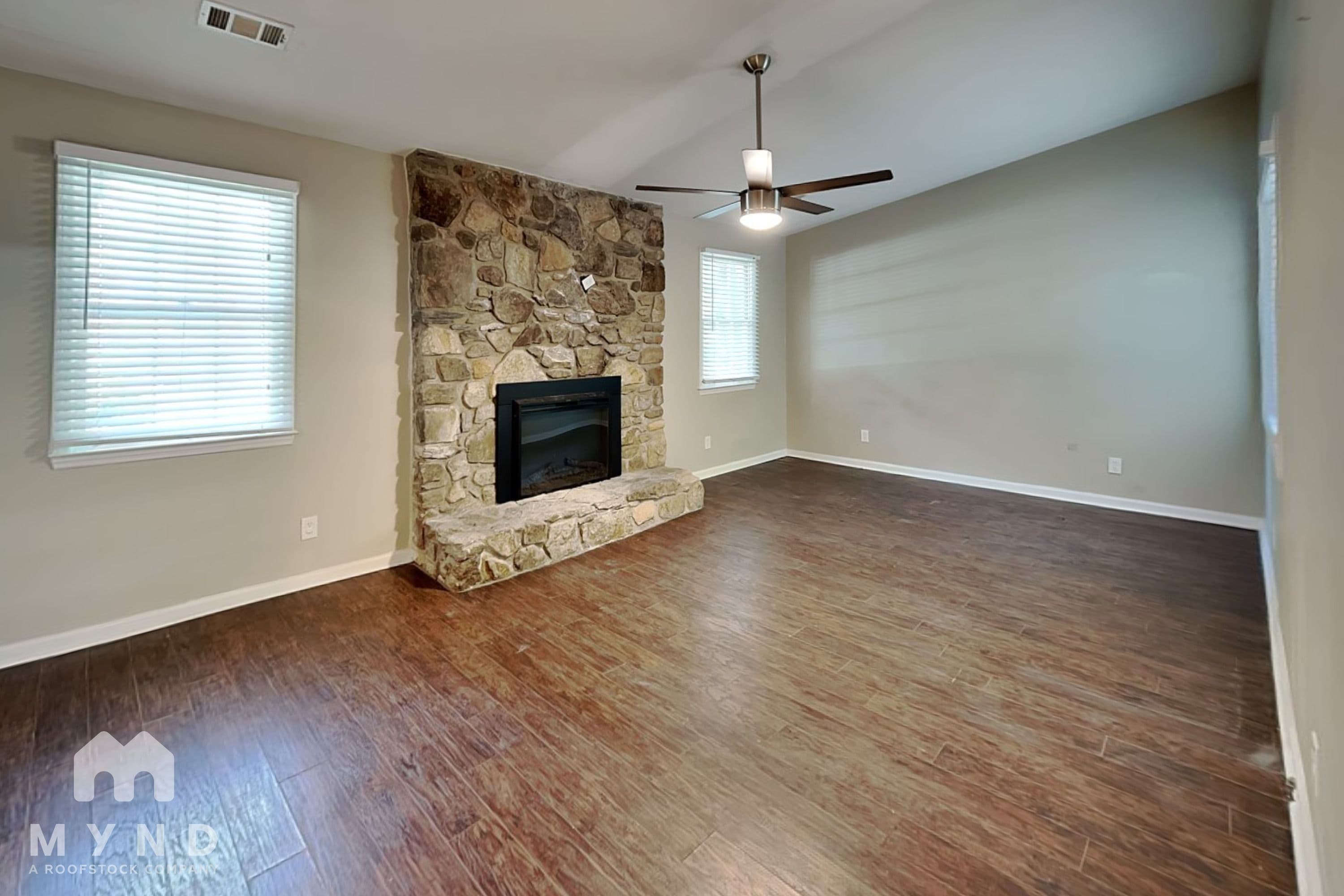 MYND — 3 Bedroom(s) and 2.5 Bathroom(s) - Photo 2
