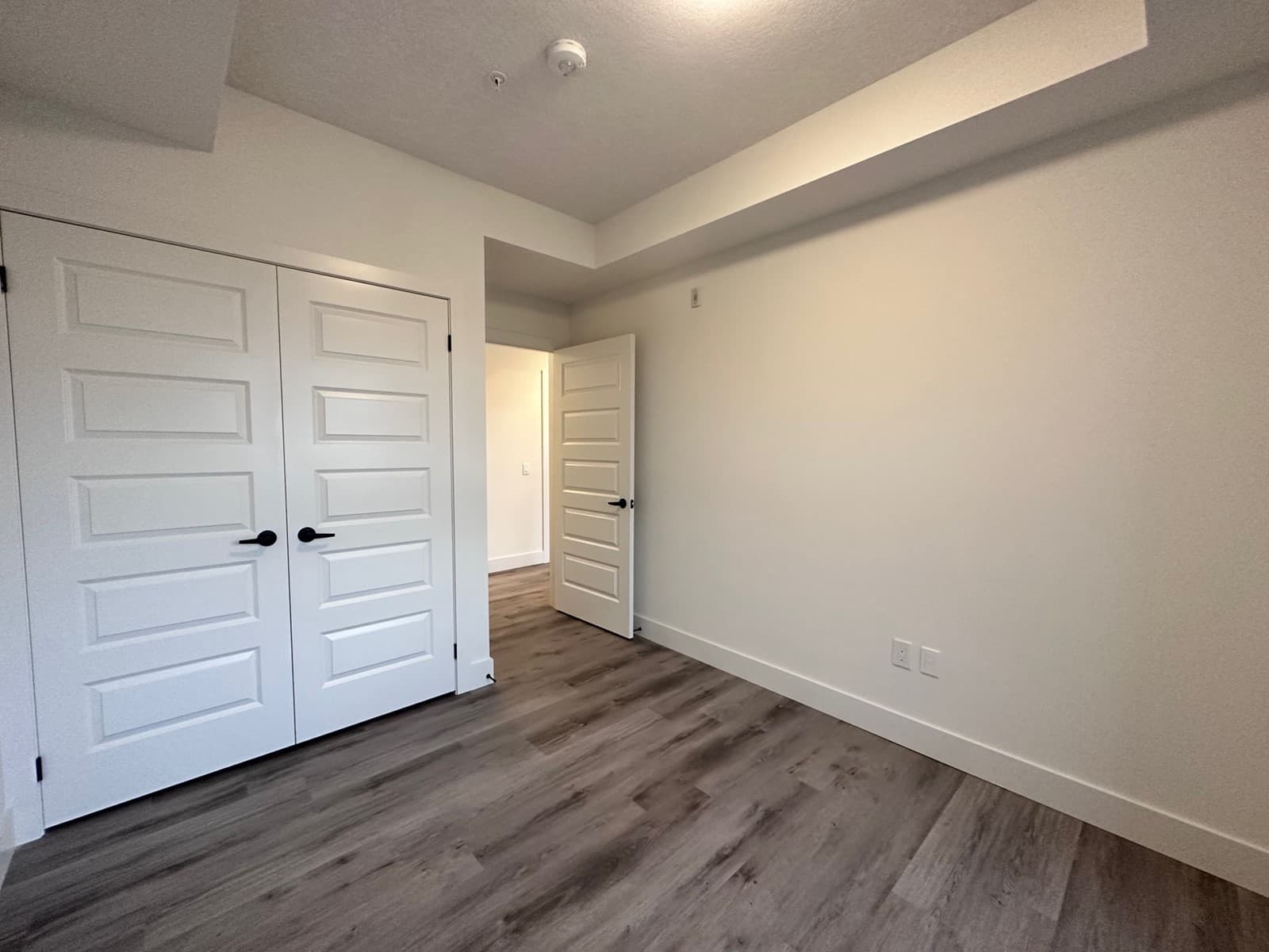 K-W Property Management — 411 - Photo 8