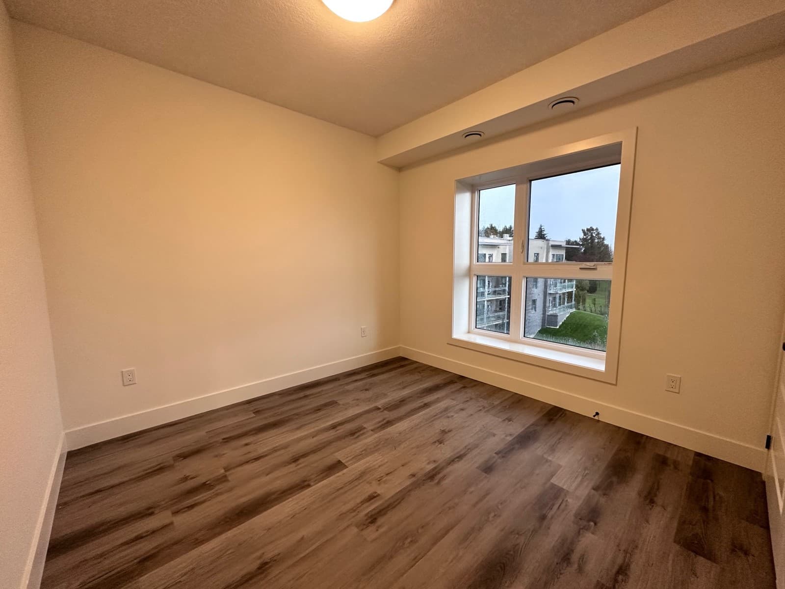 K-W Property Management — 411 - Photo 4