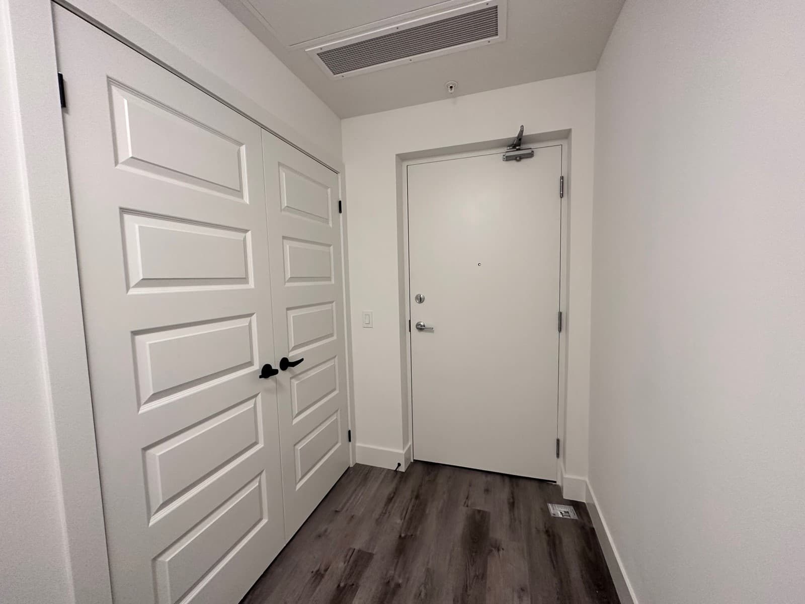 K-W Property Management — 411 - Photo 11