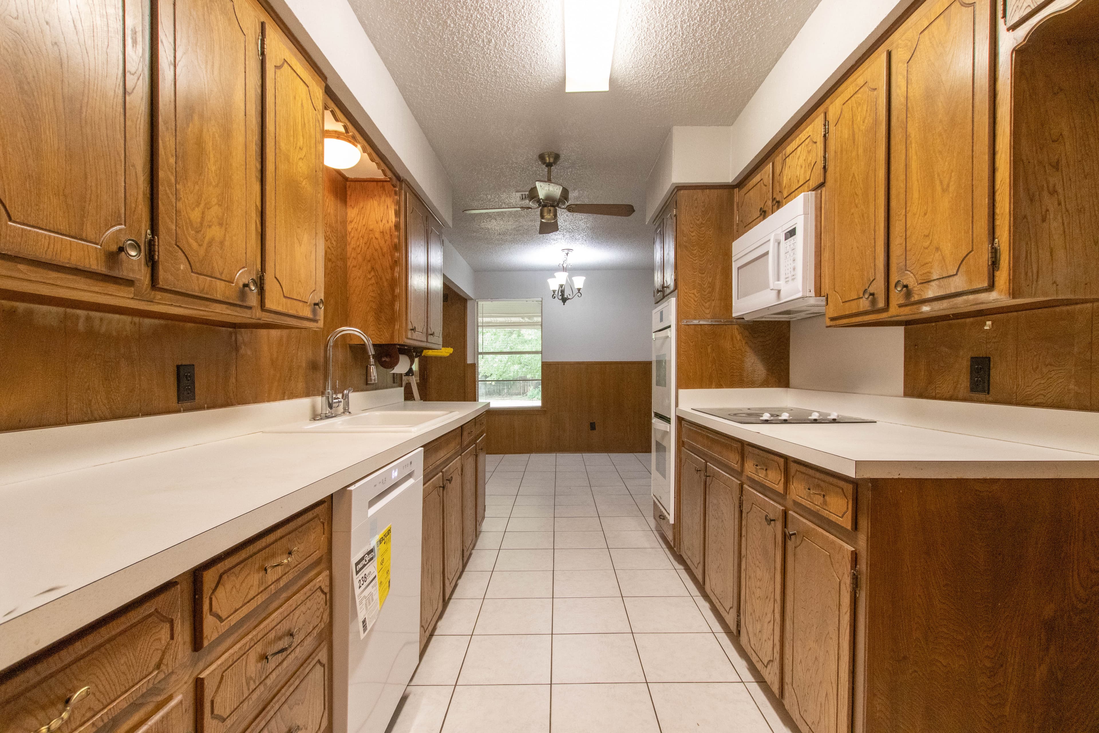 Scott Brown Properties — 3 Bedroom(s) and 2 Bathroom(s) - Photo 6