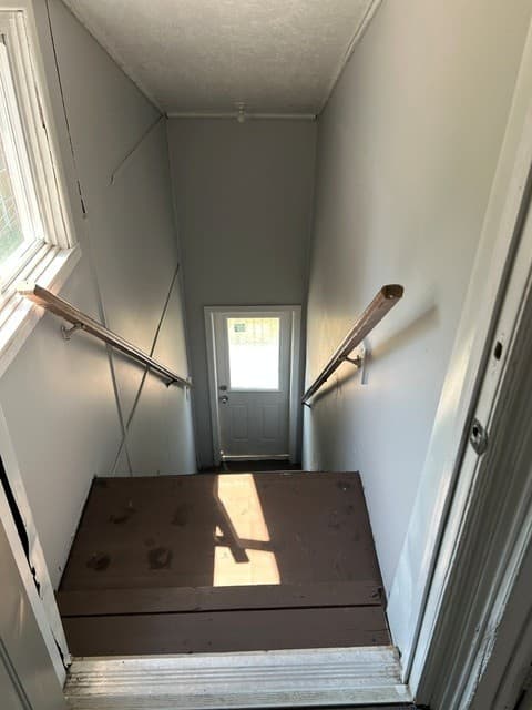 Avanew — Unit 1 (Upper) - Photo 2