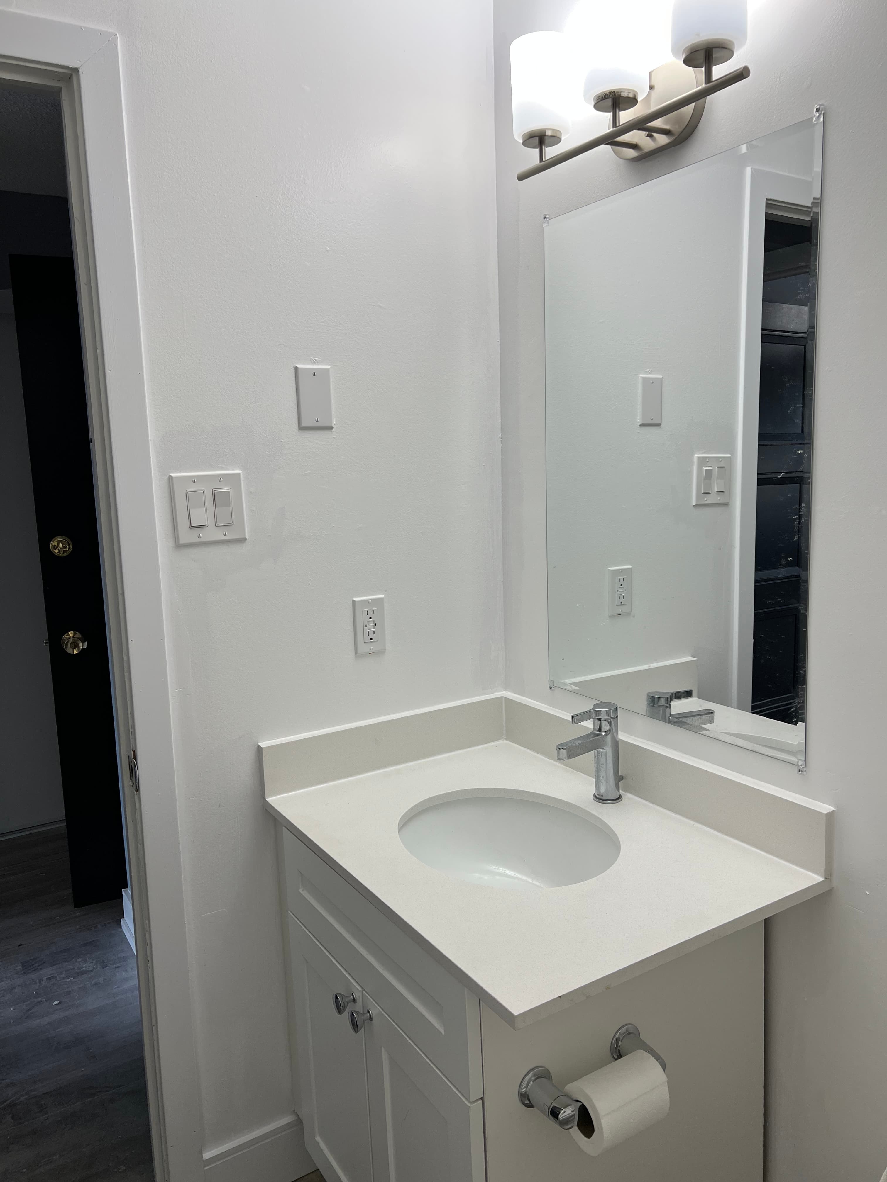 Whitehall Apartments — 305 - Photo 2