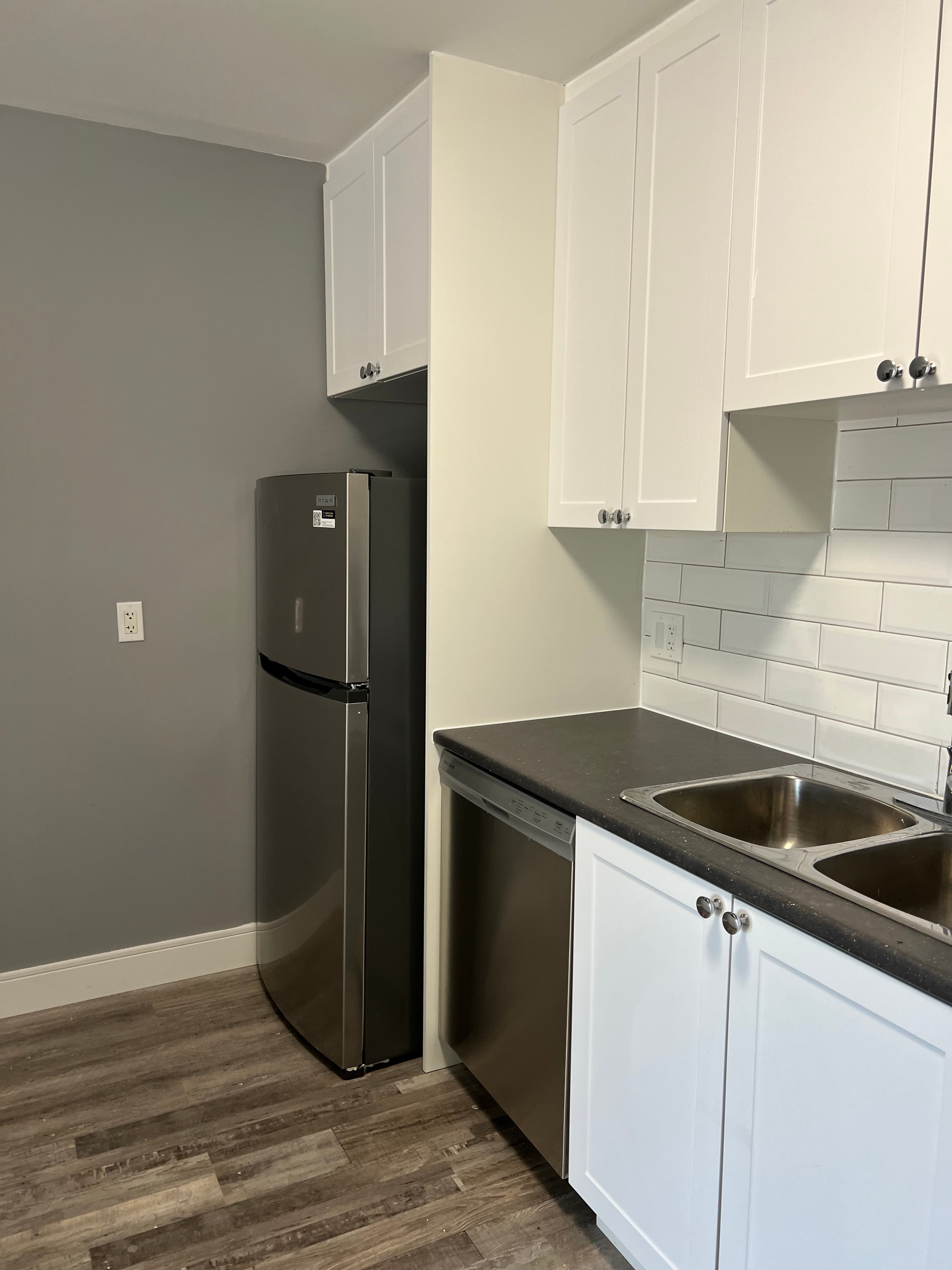 Whitehall Apartments — 305 - Photo 3