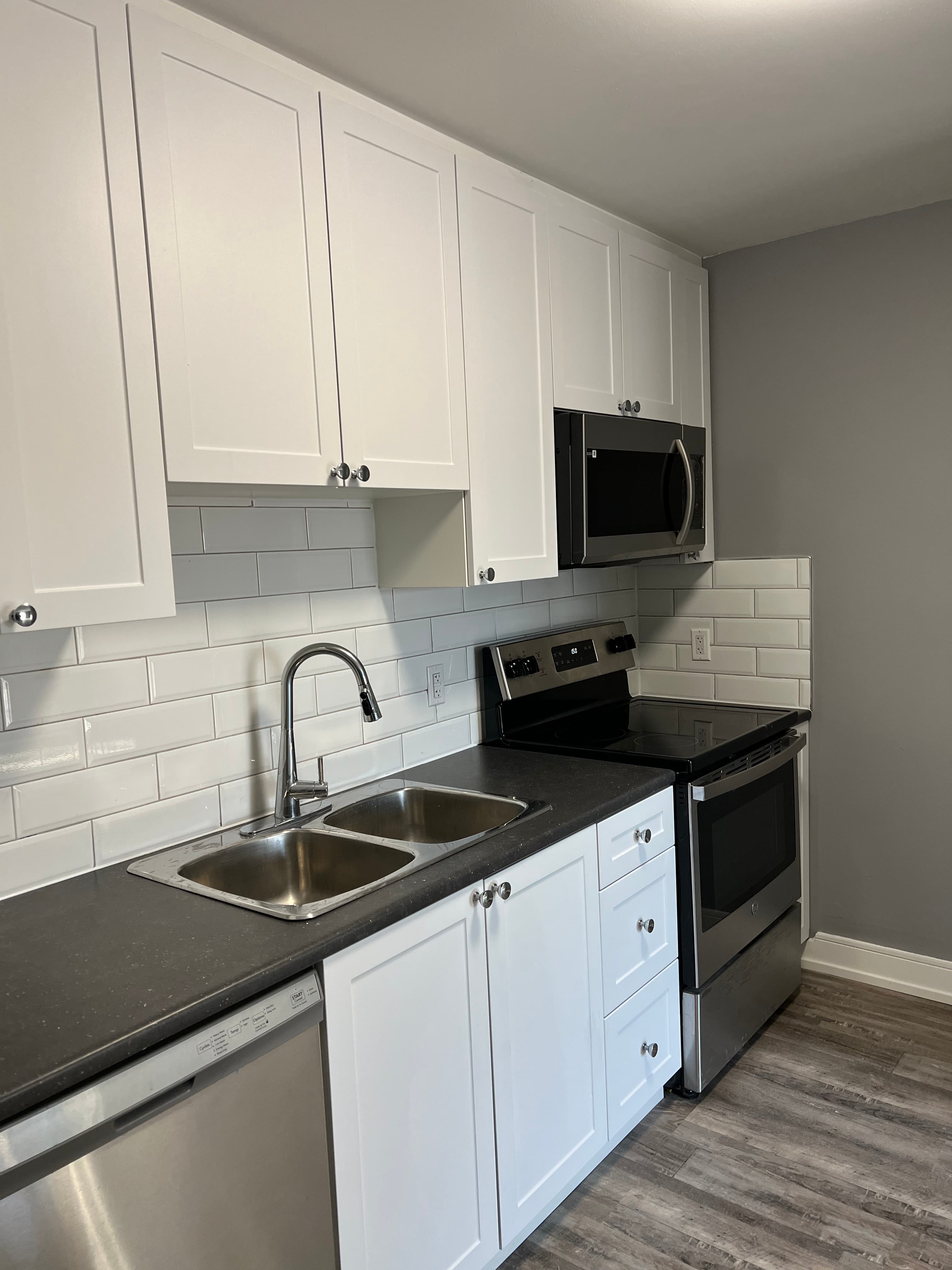 Whitehall Apartments — 305 - Photo 8