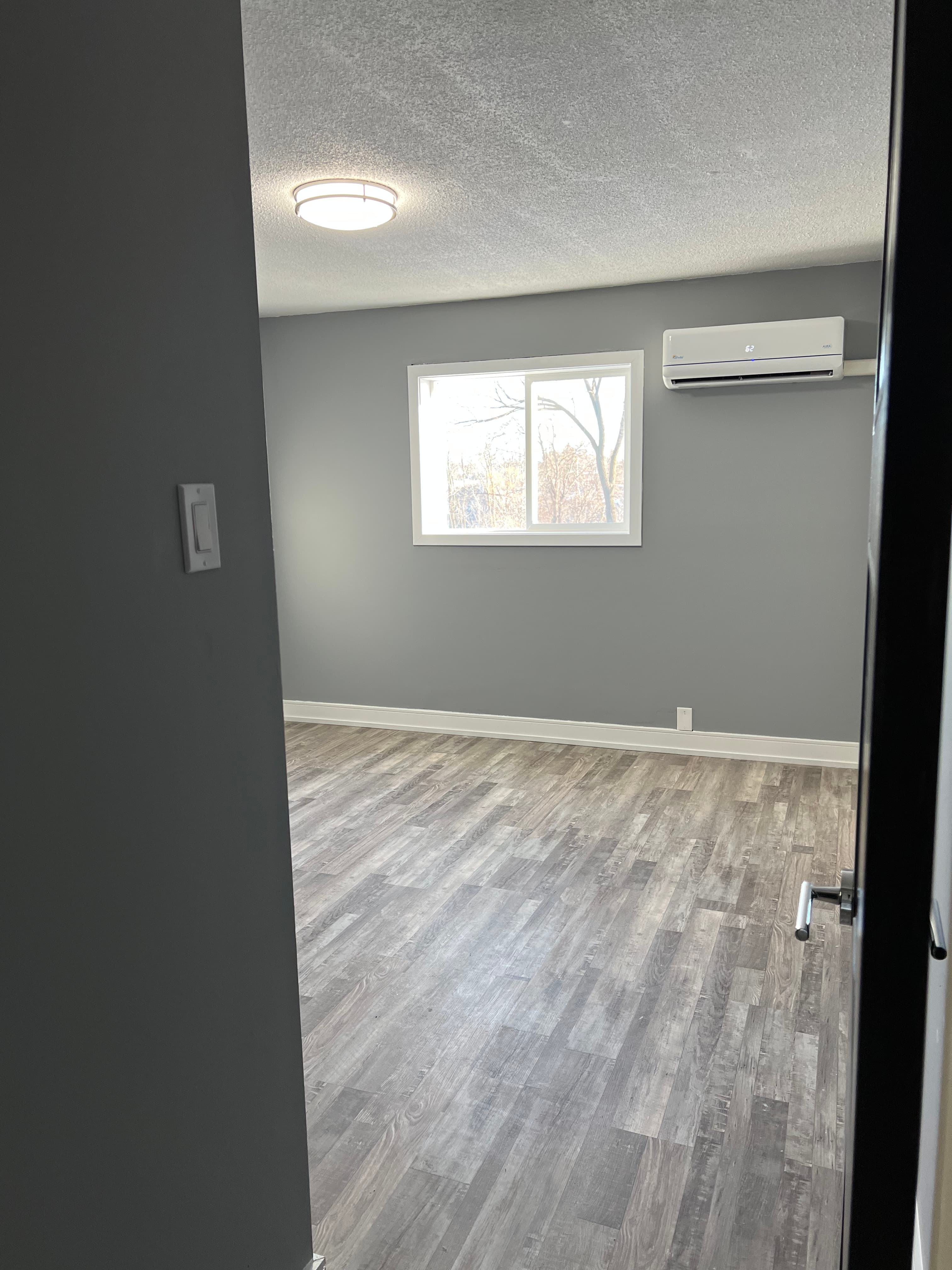 Whitehall Apartments — 305 - Photo 15