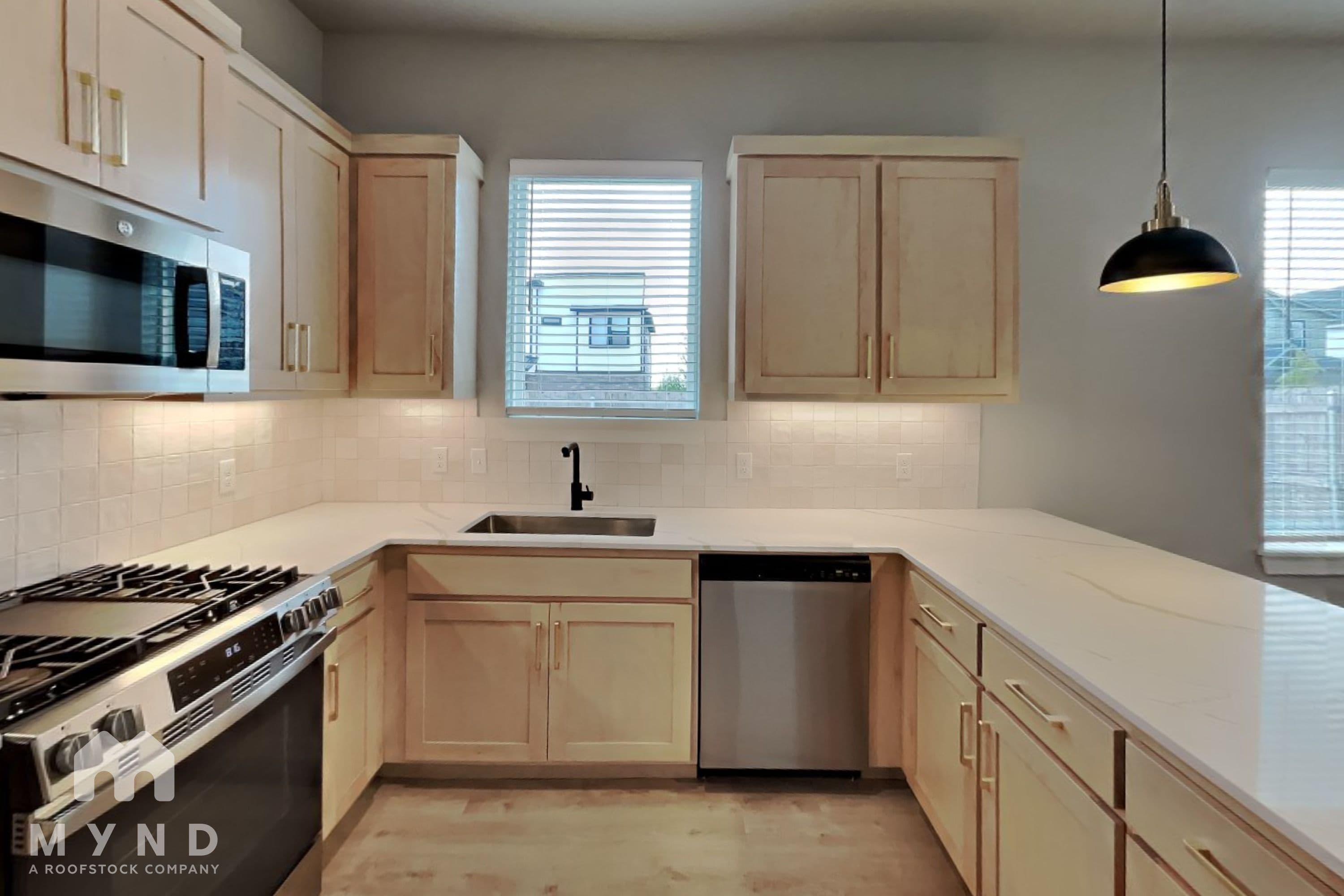 MYND — 3 Bedroom(s) and 2.5 Bathroom(s) - Photo 4