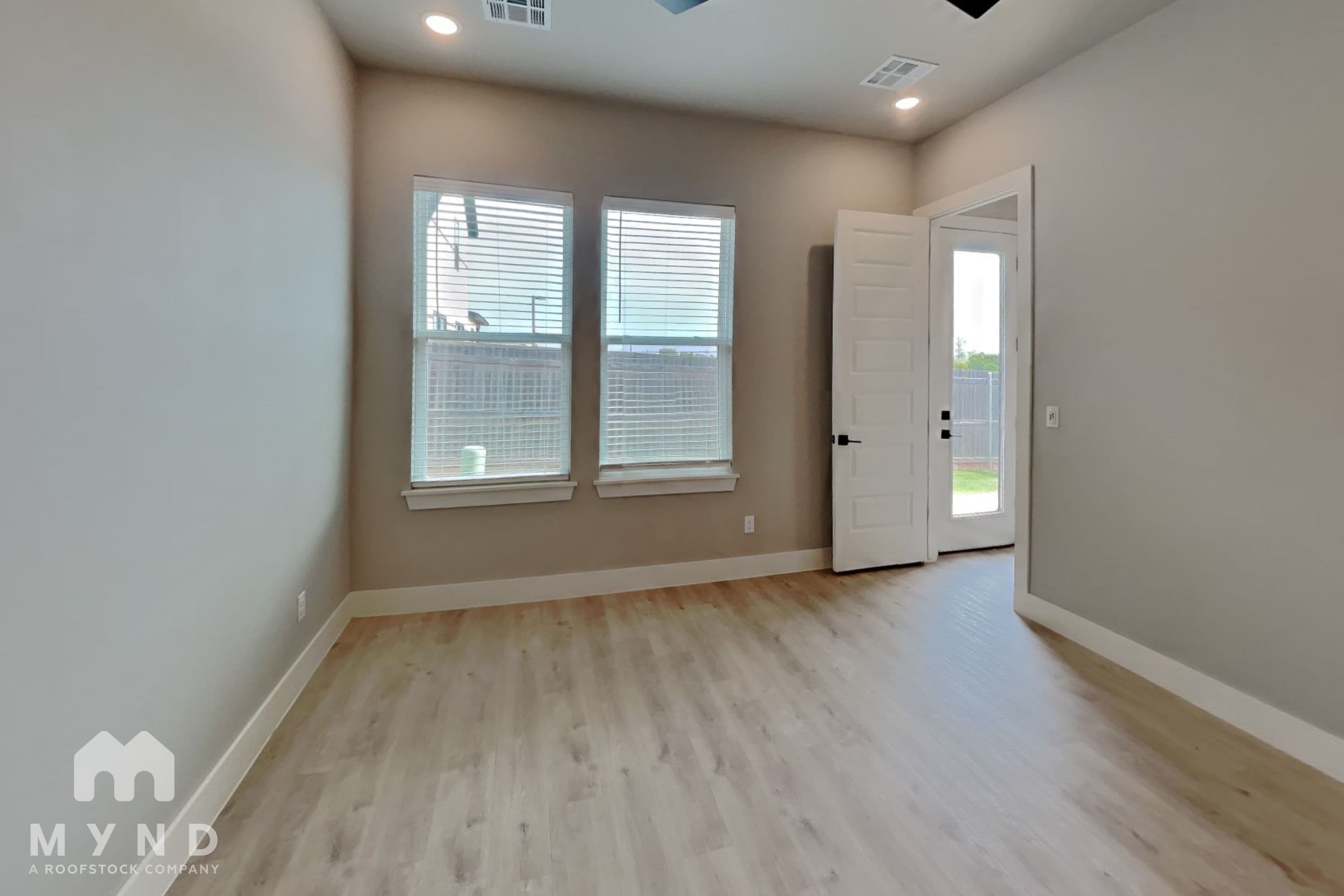 MYND — 3 Bedroom(s) and 2.5 Bathroom(s) - Photo 8