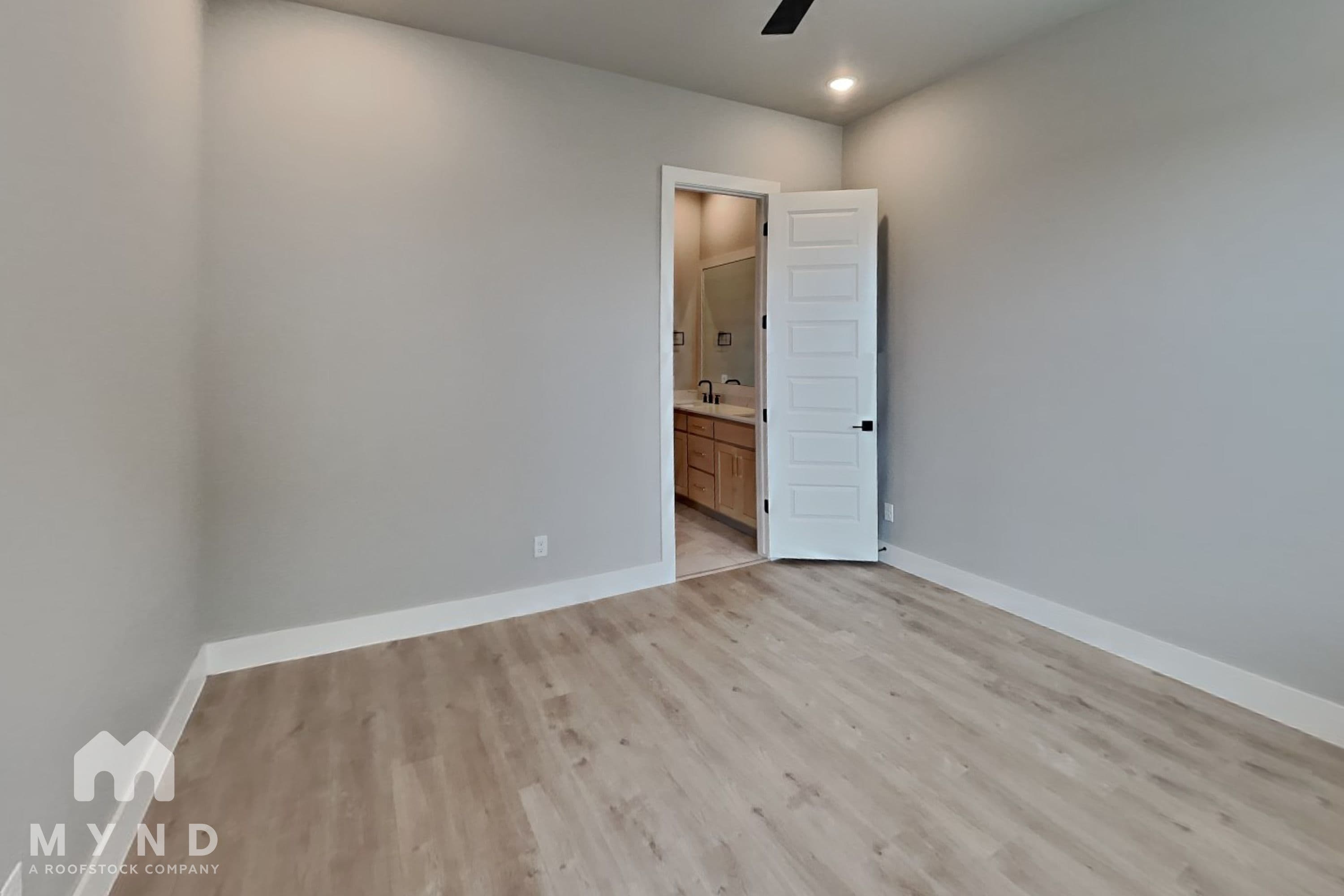 MYND — 3 Bedroom(s) and 2.5 Bathroom(s) - Photo 9