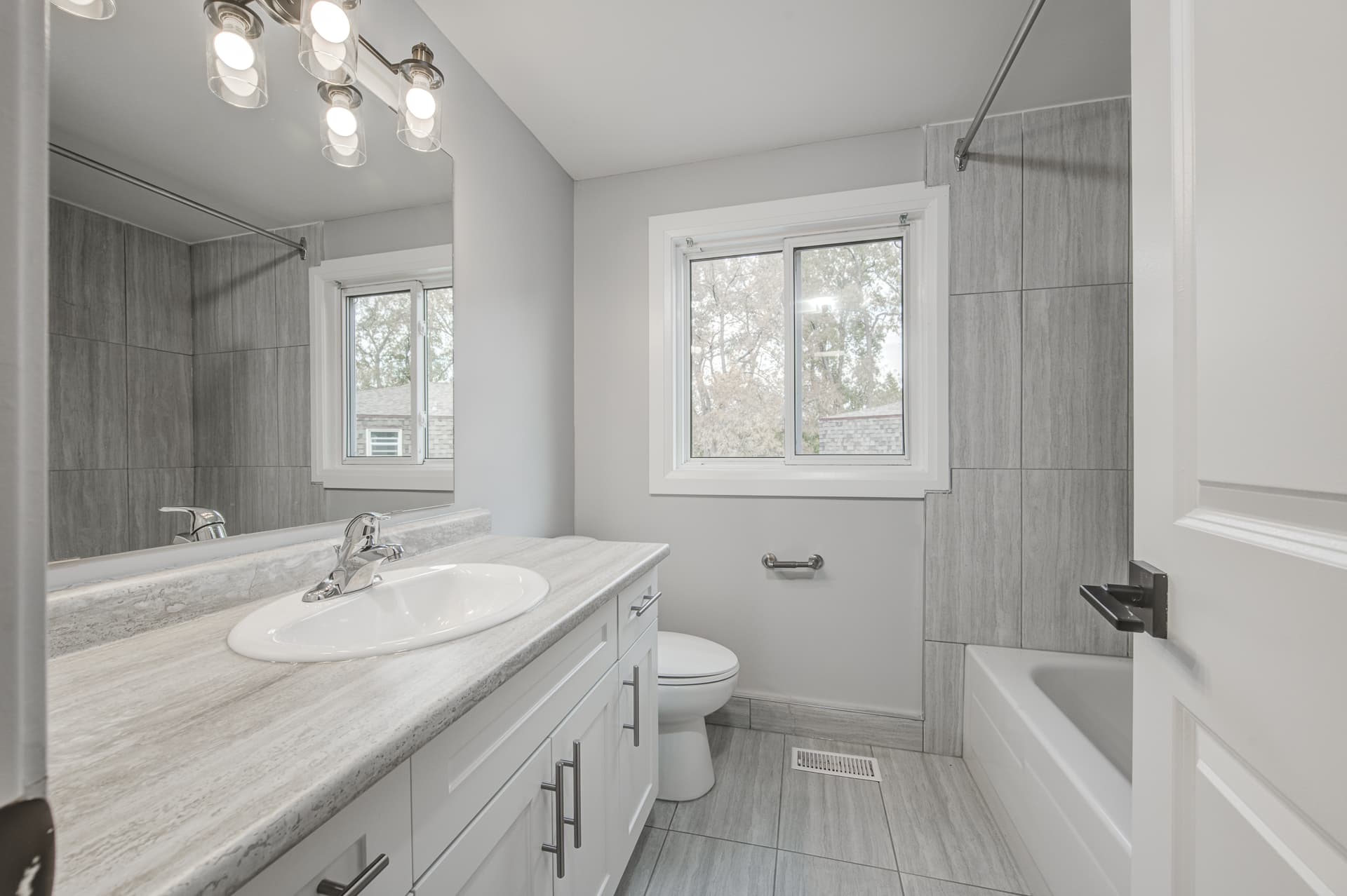 Avanew — Unit 4 - Photo 13
