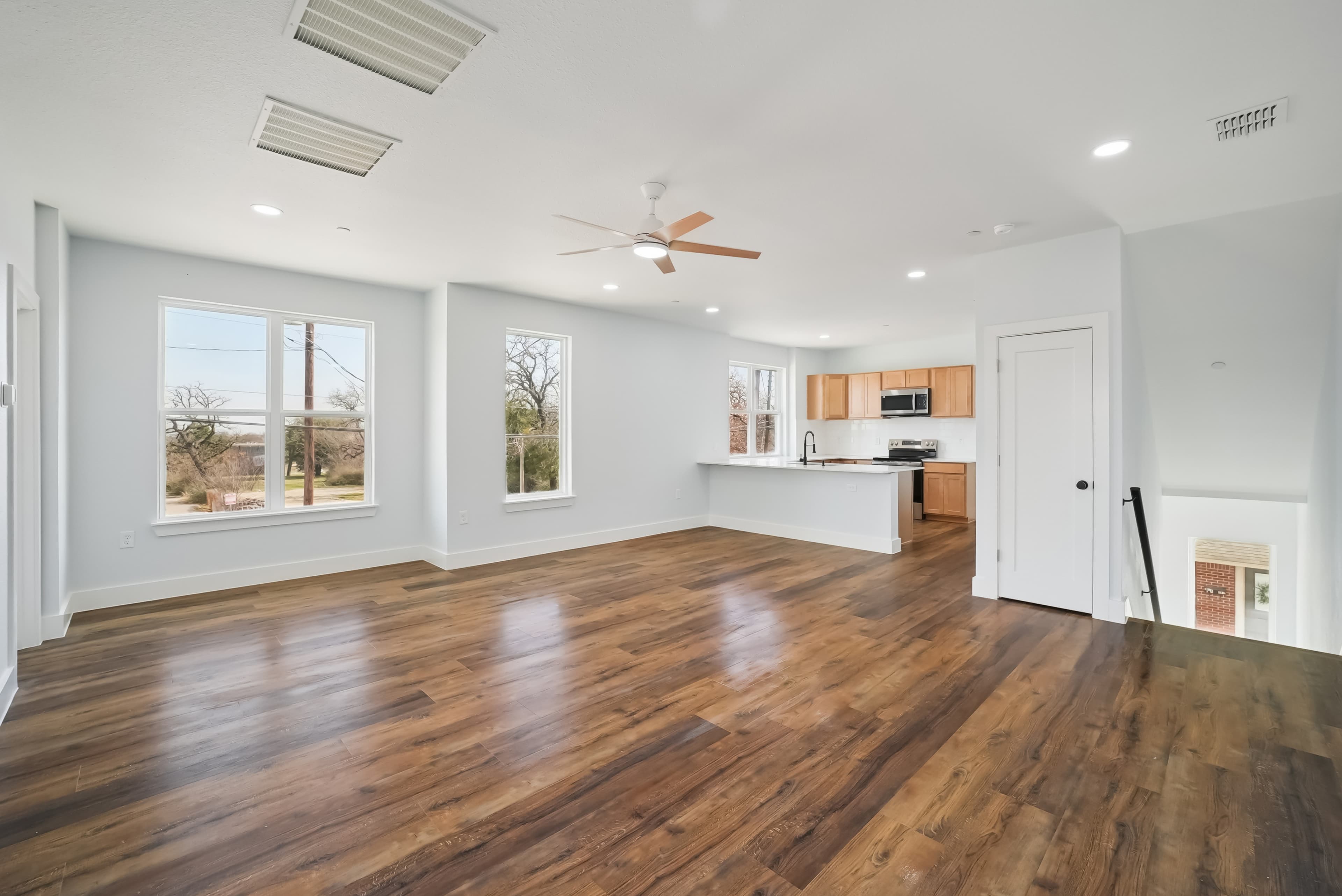 Scott Brown Properties - Photo 4