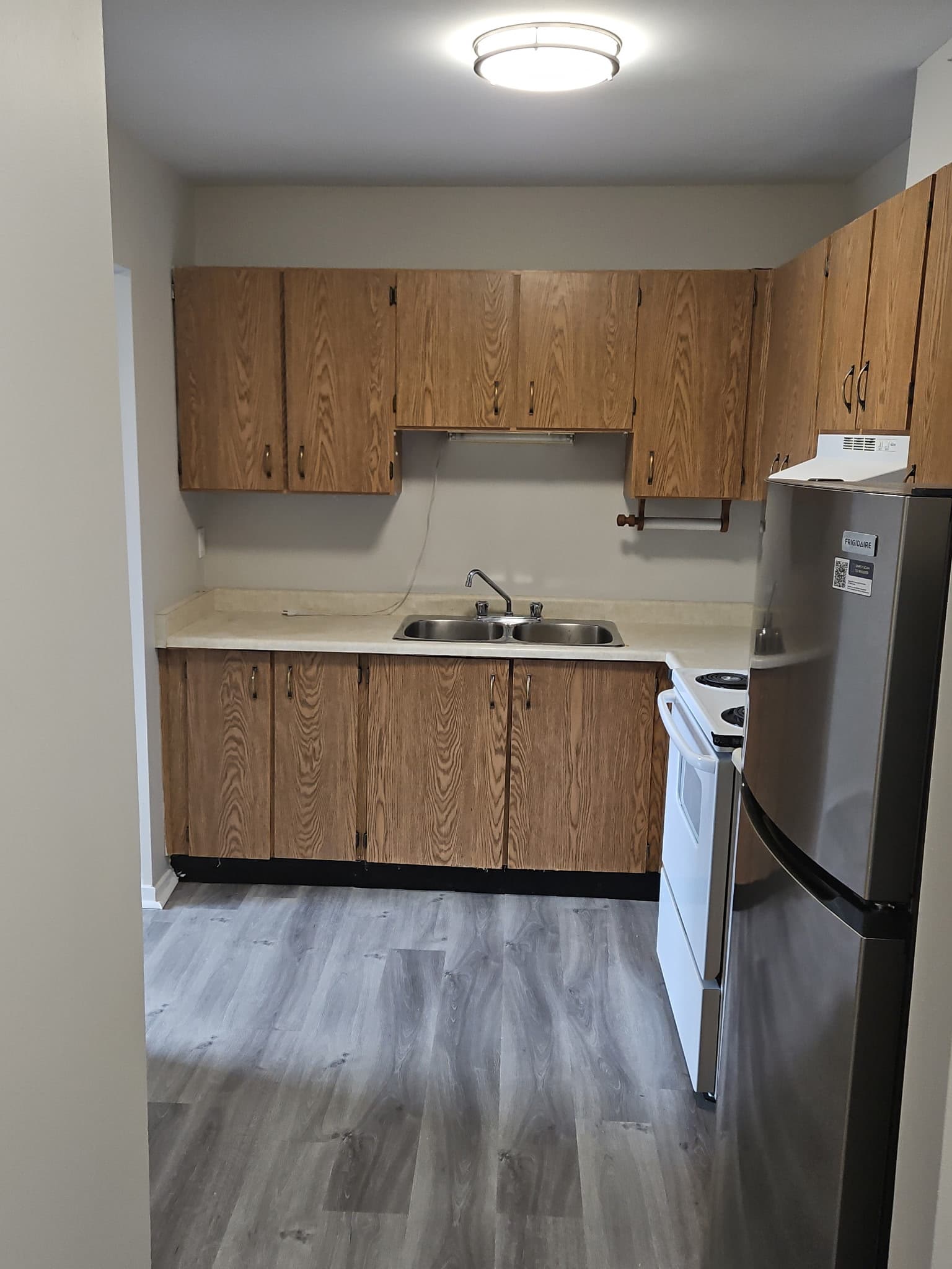 Whitehall Apartments — 305