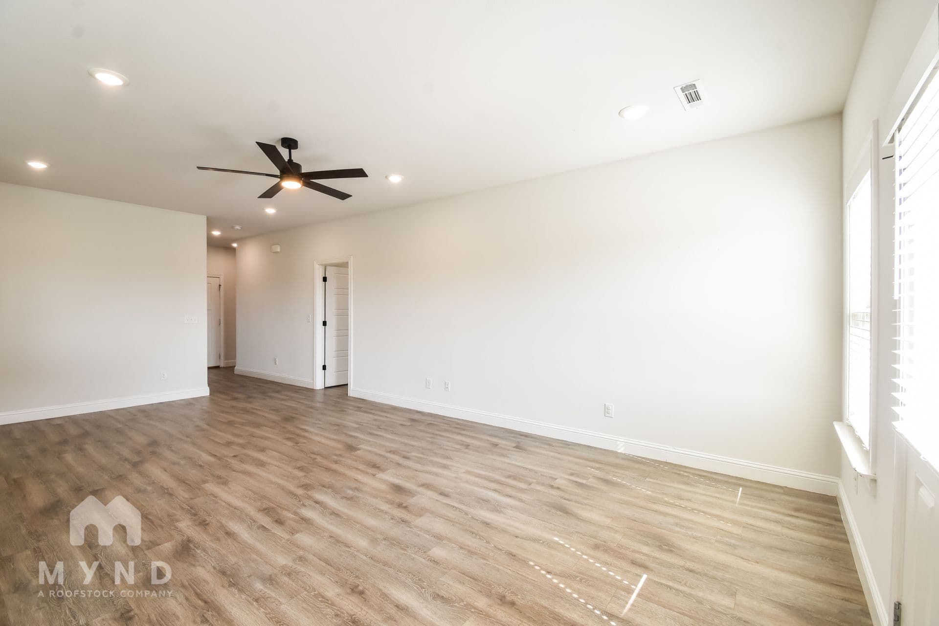 MYND — 3 Bedroom(s) and 2 Bathroom(s) - Photo 9