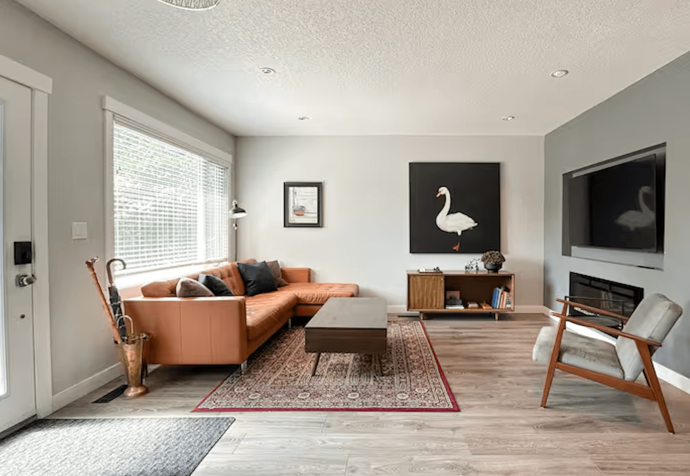 Rhenti — 3 Bedroom(s) and 2 Bathroom(s) - Photo 2