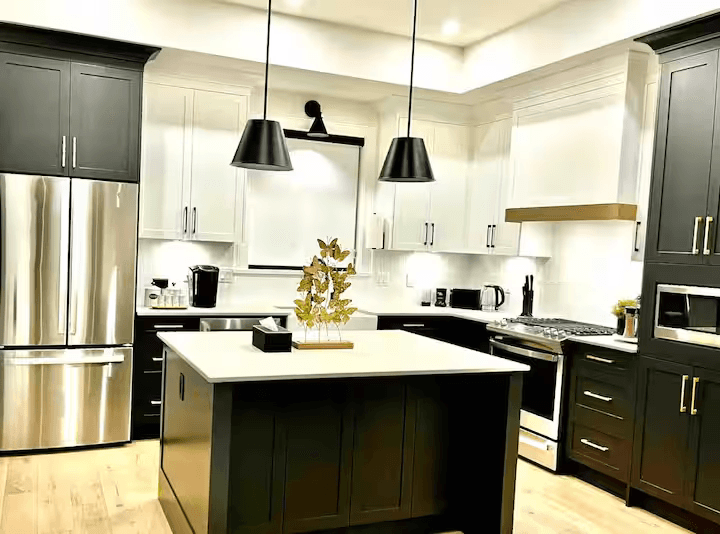 Rhenti — 4 Bedroom(s) and 3.5 Bathroom(s) - Photo 15
