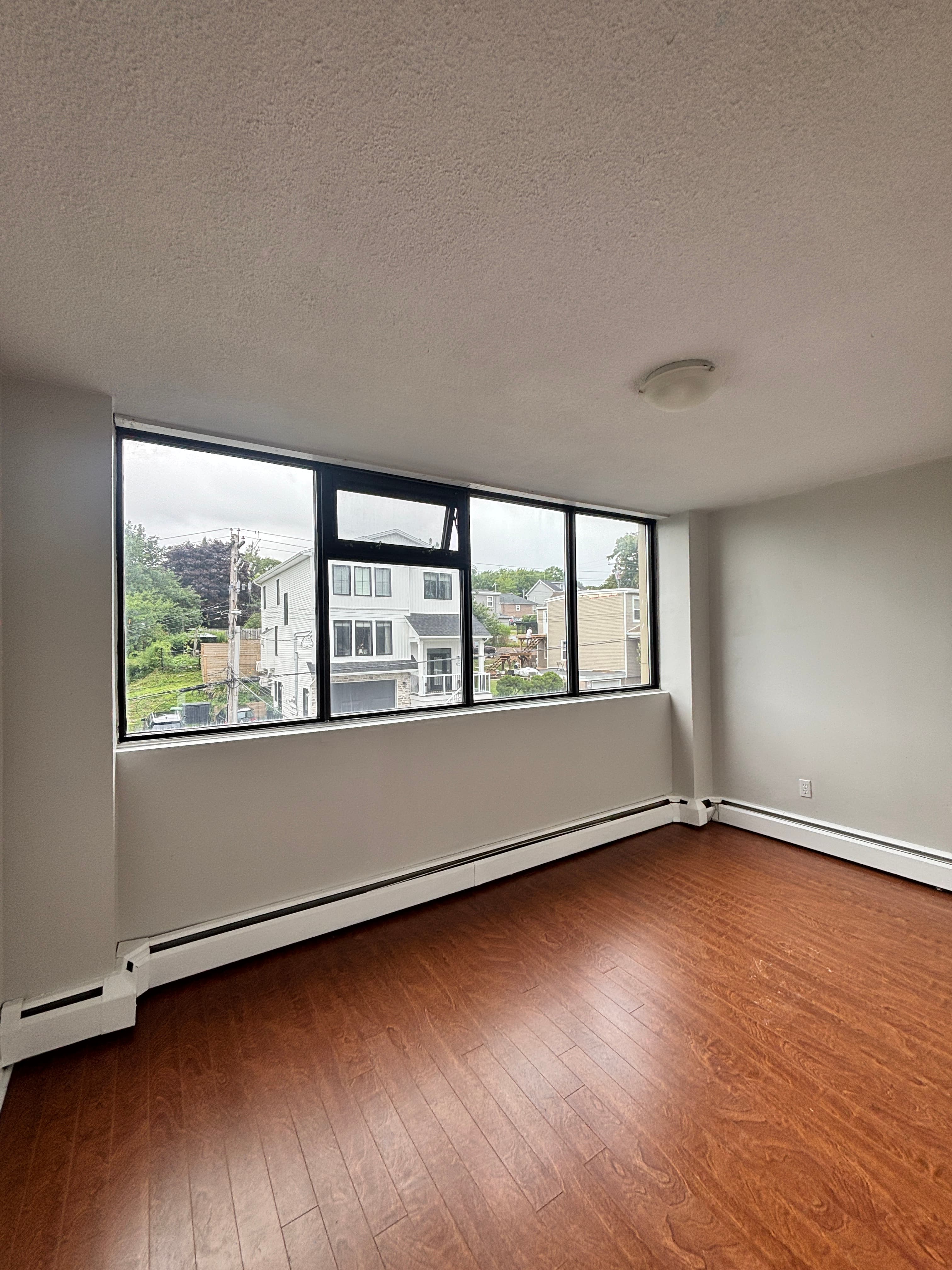 Urchin Property Management Inc. — 303 - Photo 10