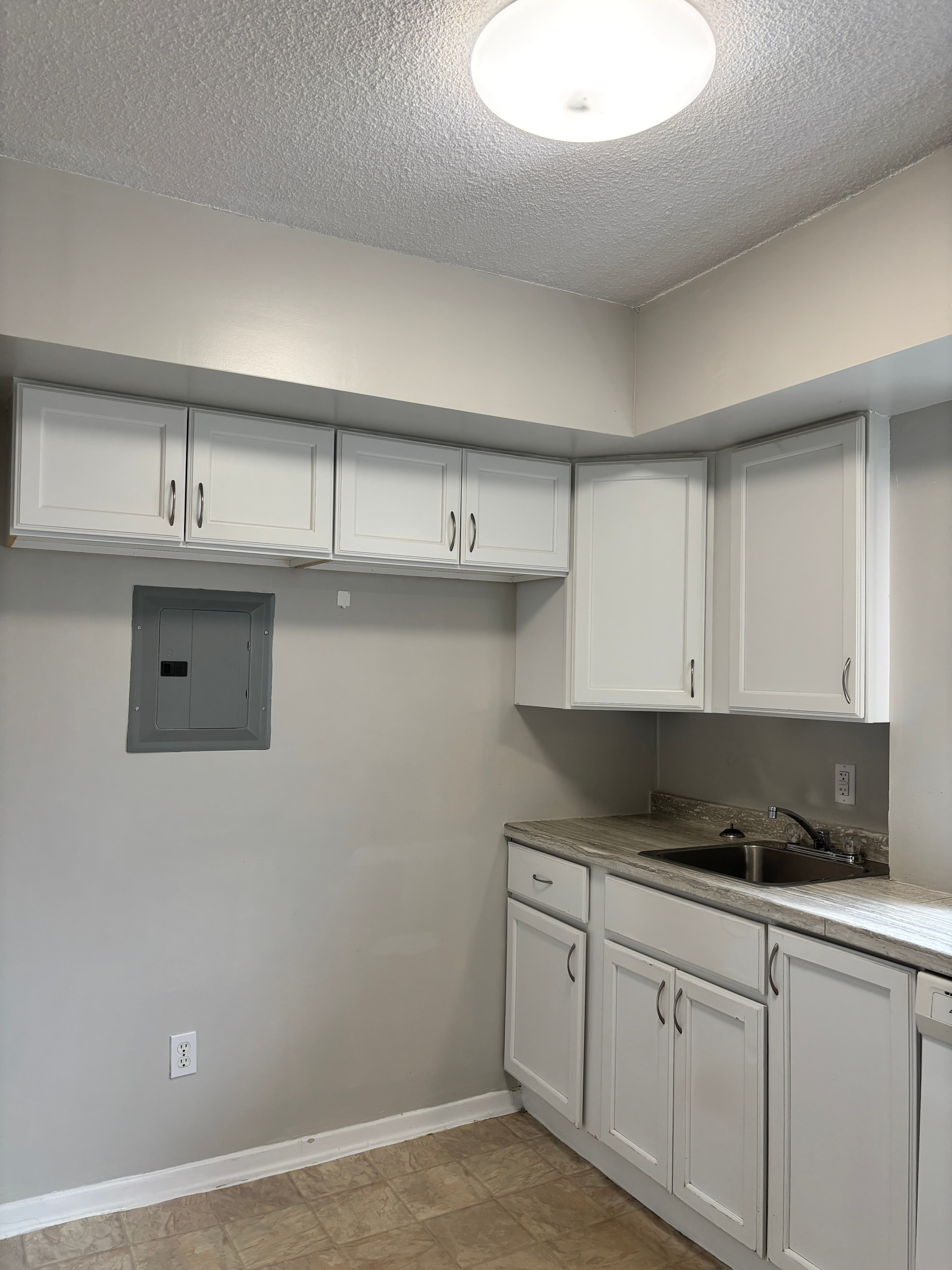 Urchin Property Management Inc. — 303 - Photo 5