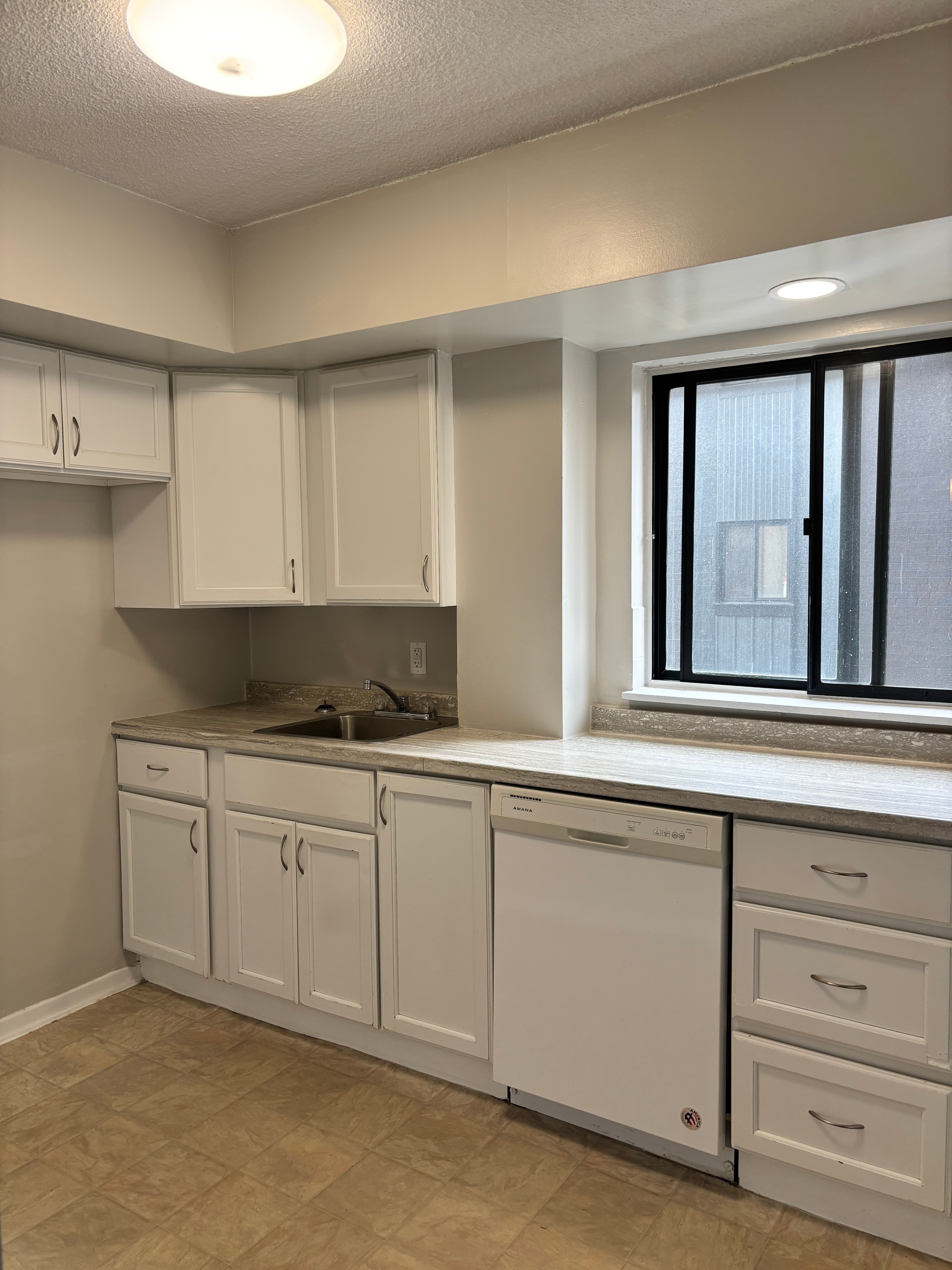 Urchin Property Management Inc. — 303 - Photo 6